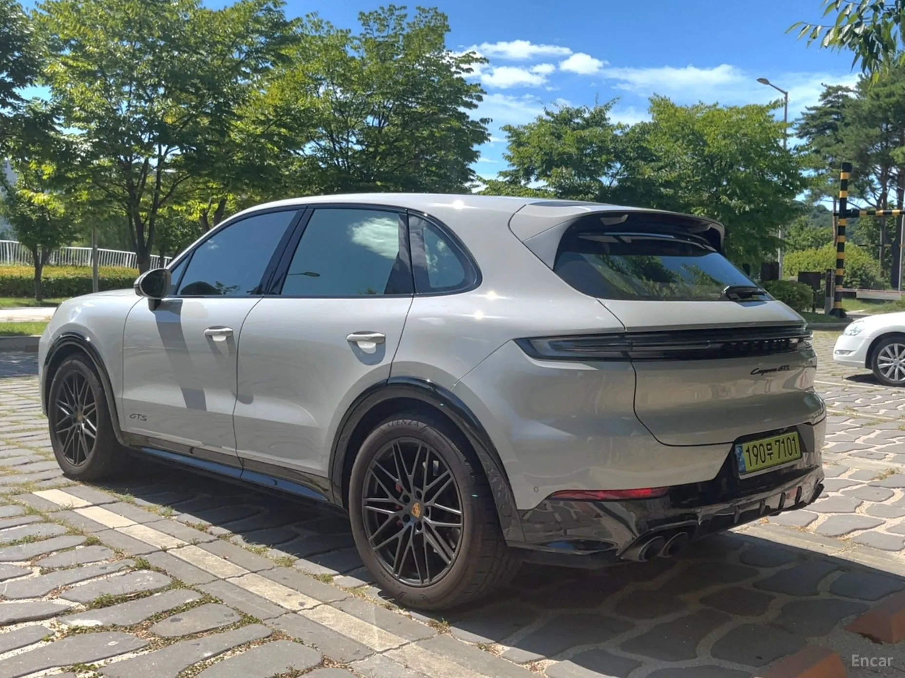 Porsche Cayenne (PO536) превью 4