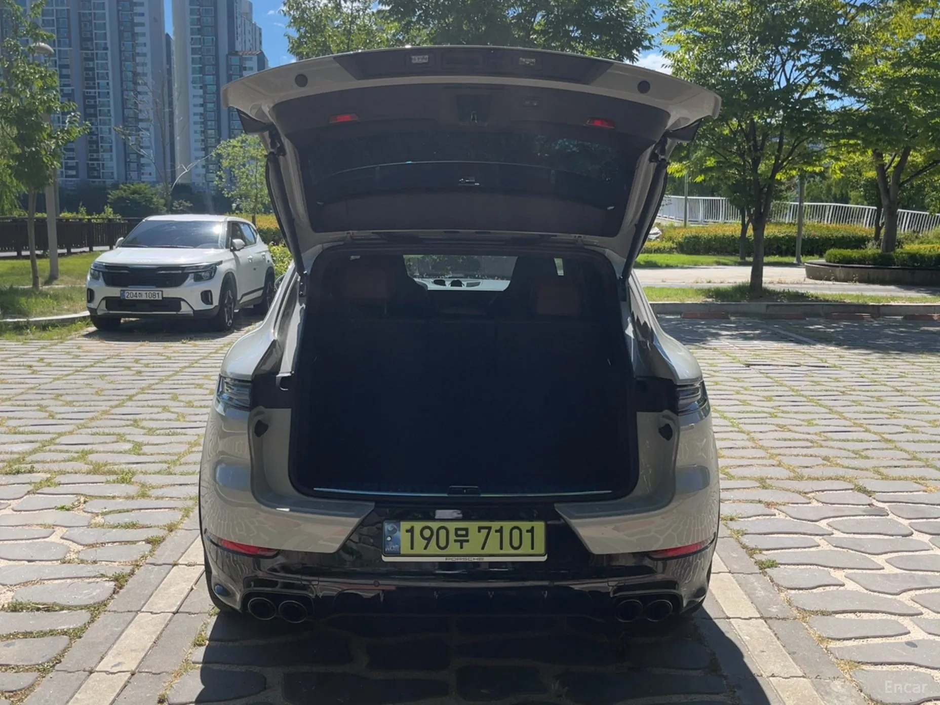 Porsche Cayenne (PO536) превью 6