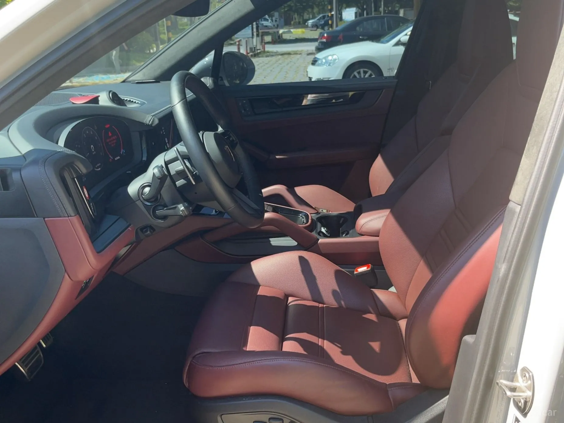 Porsche Cayenne (PO536) превью 9