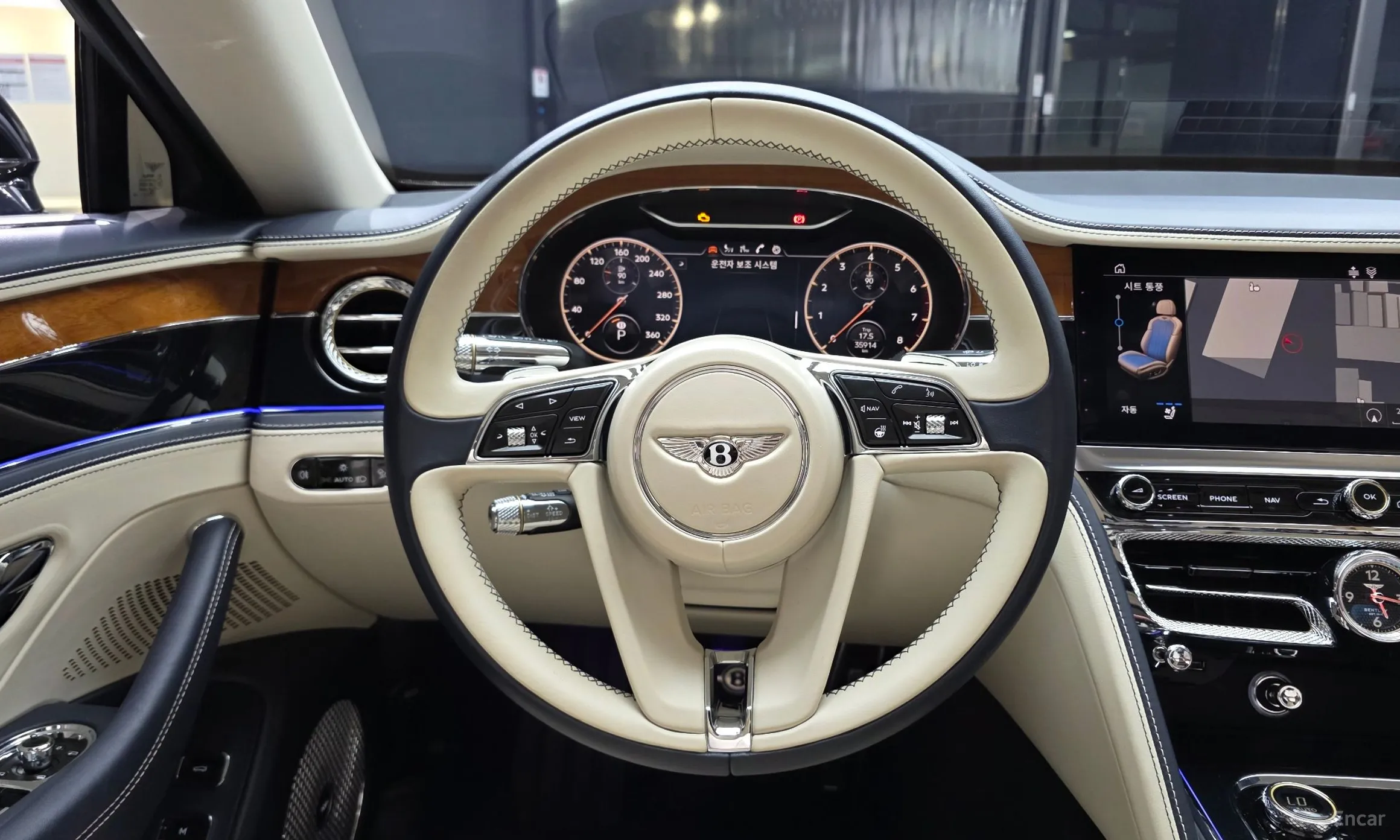 Bentley Flying Spur 3rd Generation превью 13