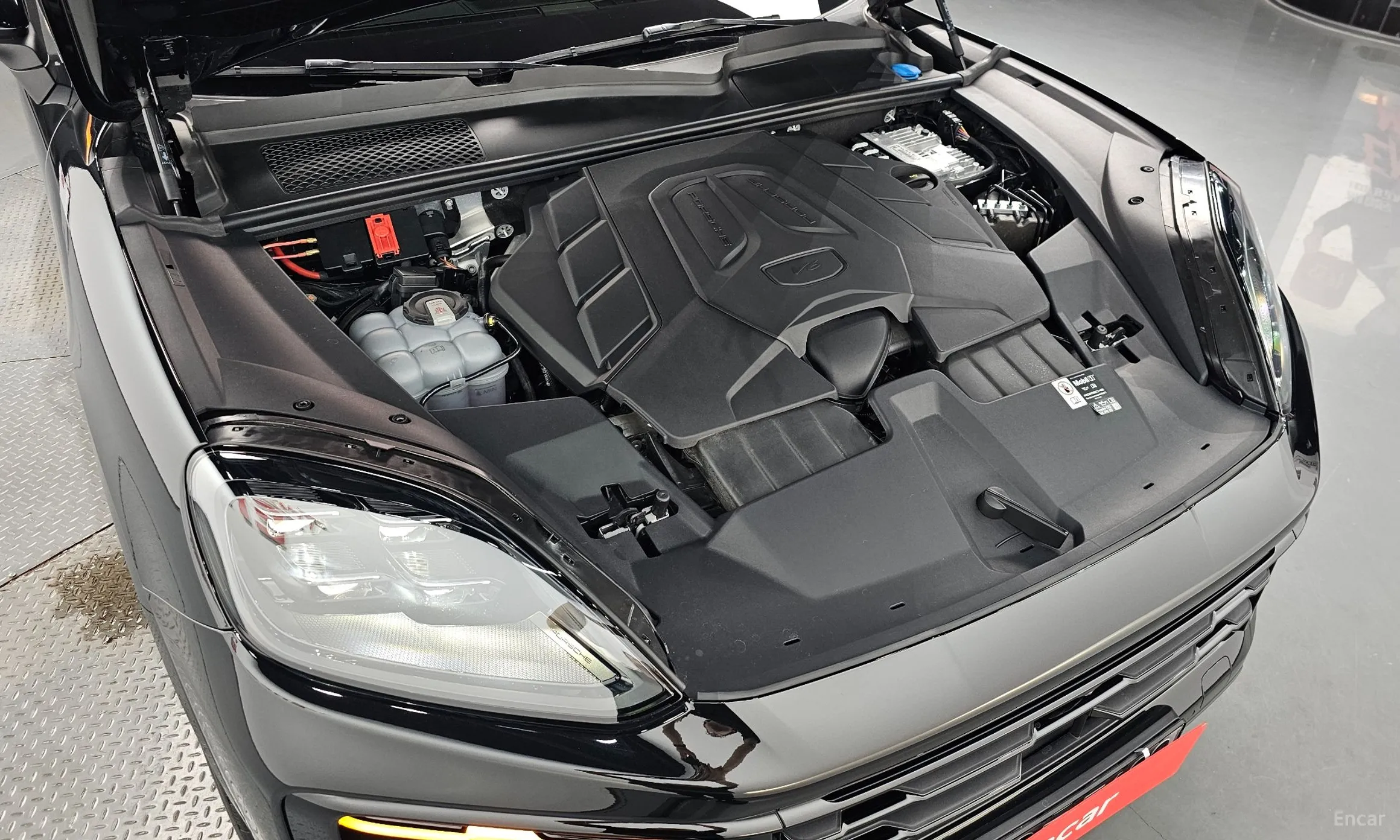 Porsche Cayenne (PO536) превью 6