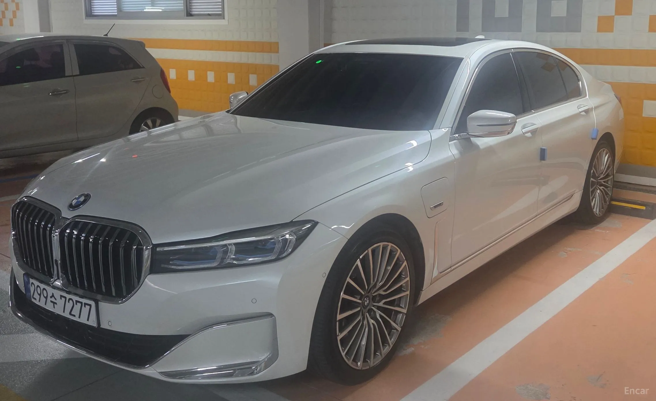 BMW 7 Series (G11) превью 3
