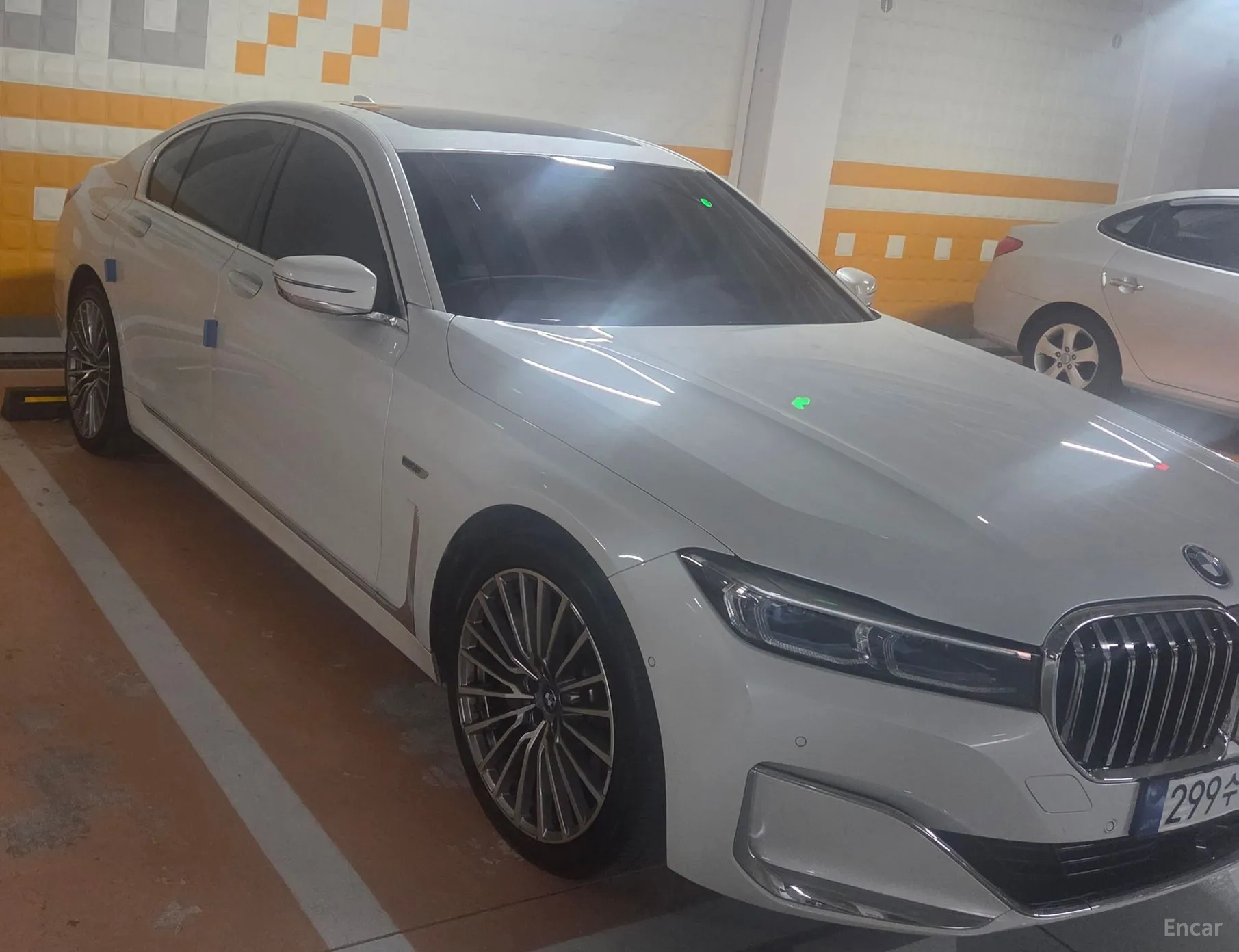 BMW 7 Series (G11) превью 5