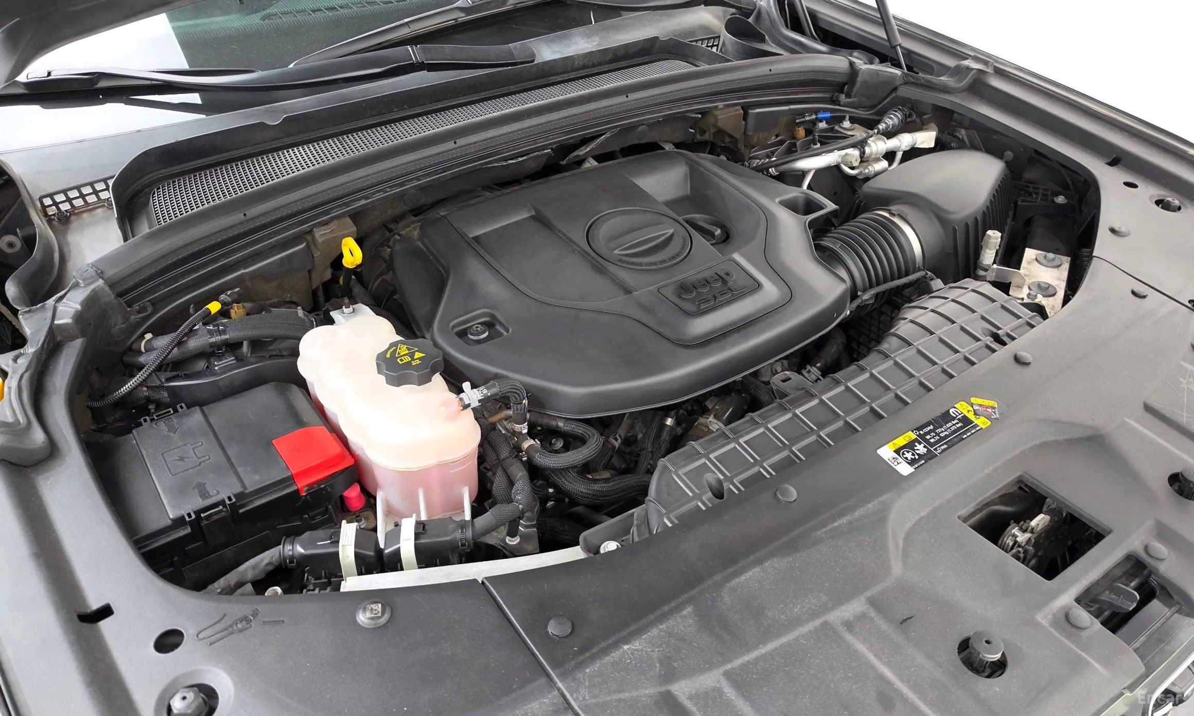 Jeep Grand Cherokee (WL) превью 6