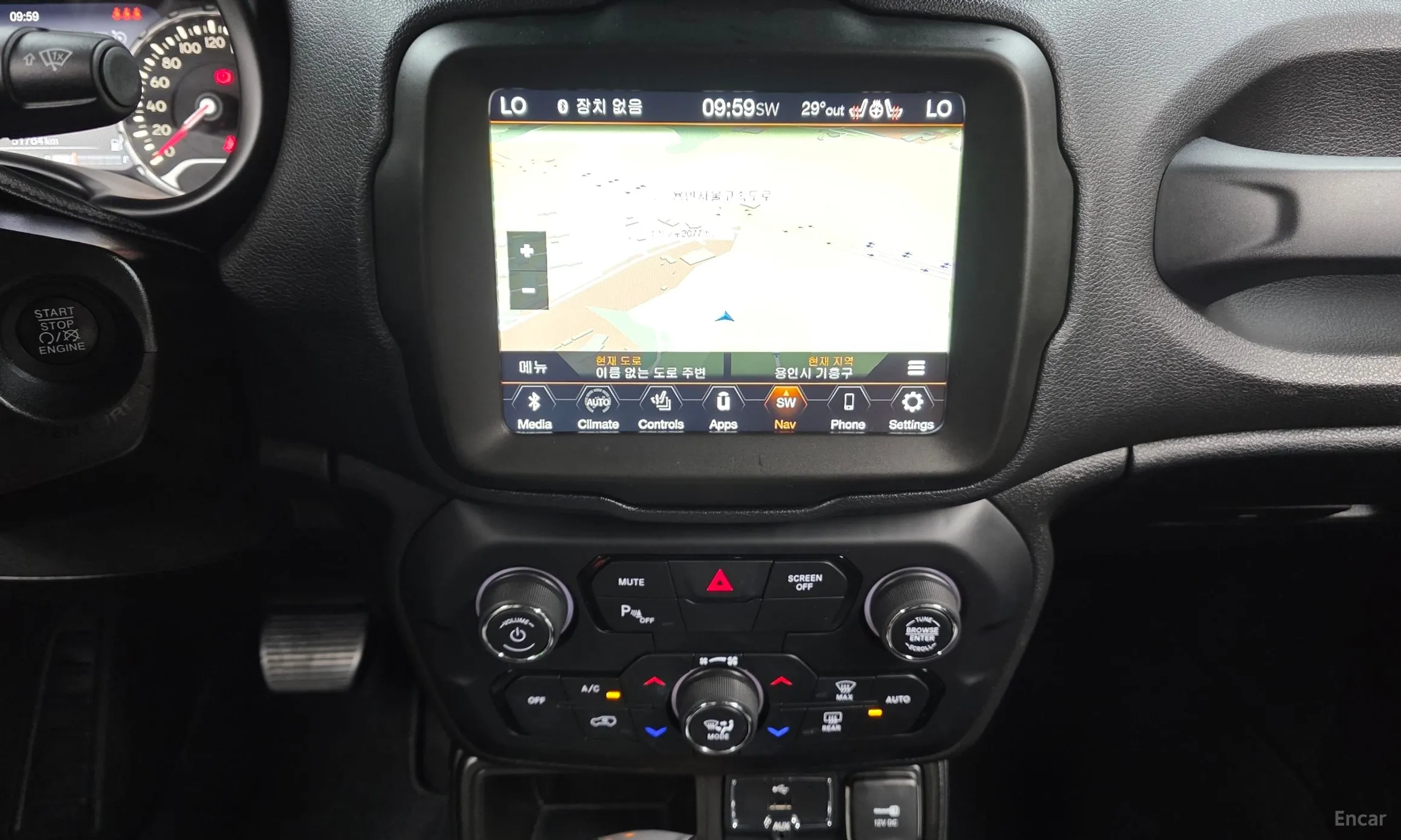 Jeep Renegade превью 15