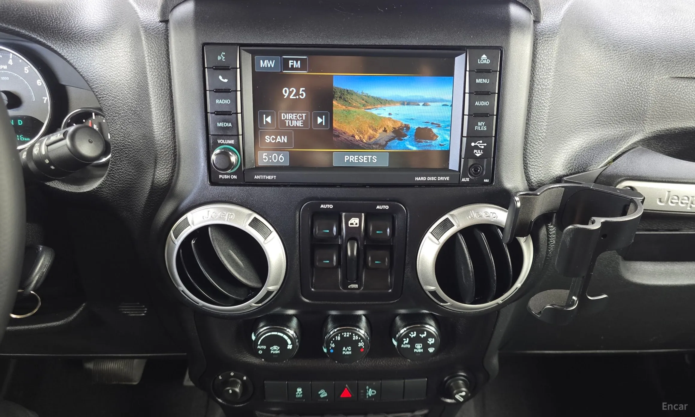 Jeep Wrangler (JK) превью 13