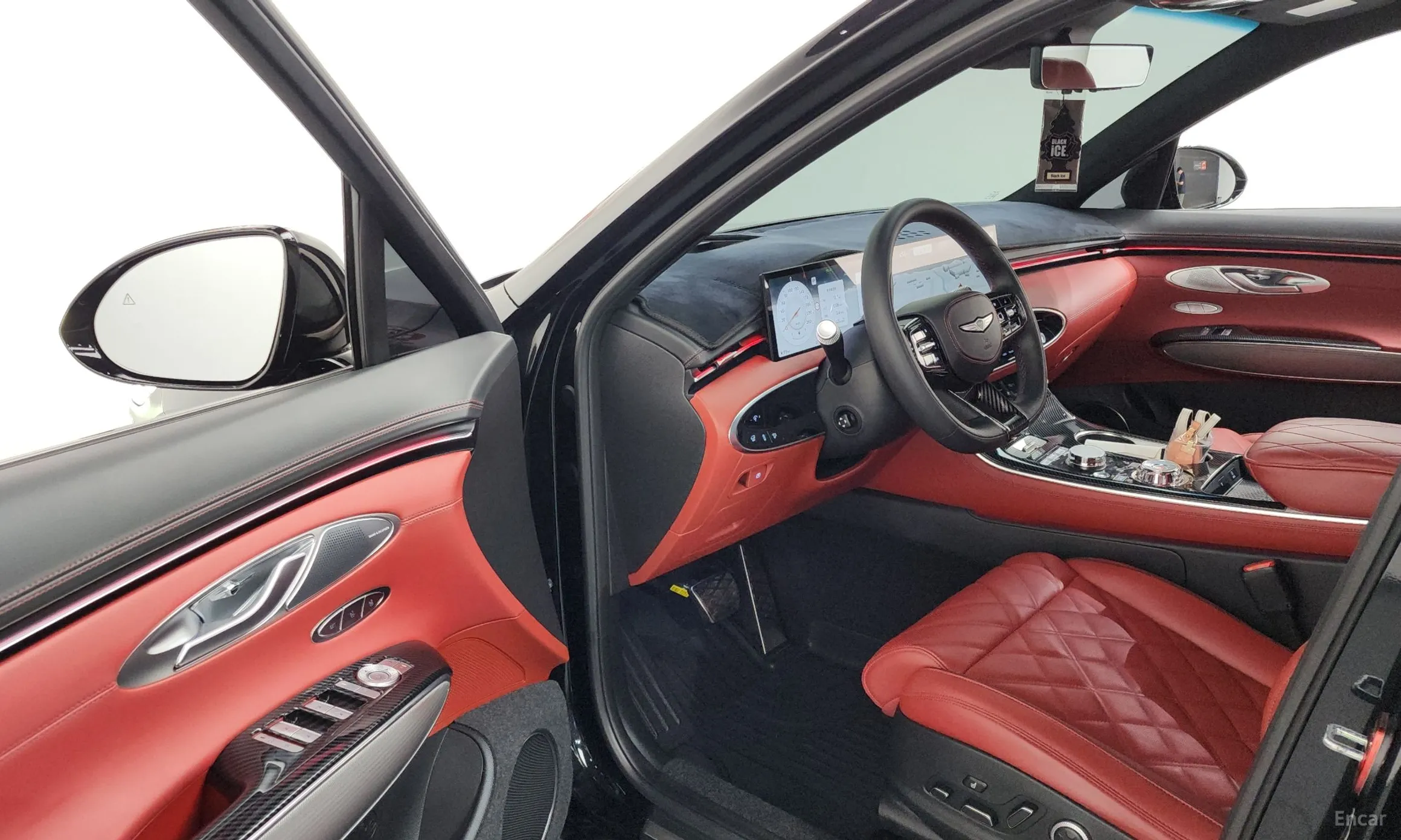 Genesis GV70 превью 10