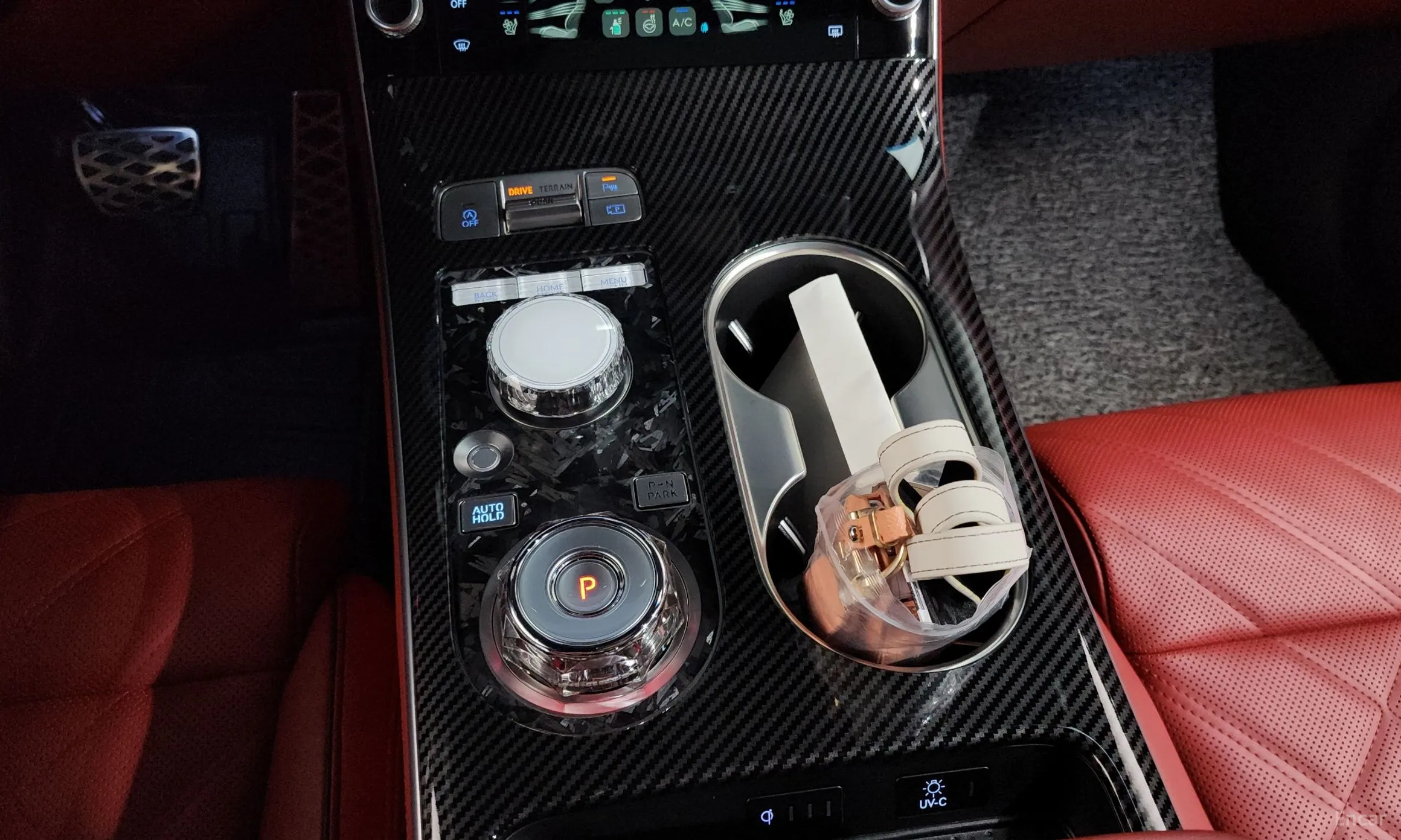 Genesis GV70 превью 9