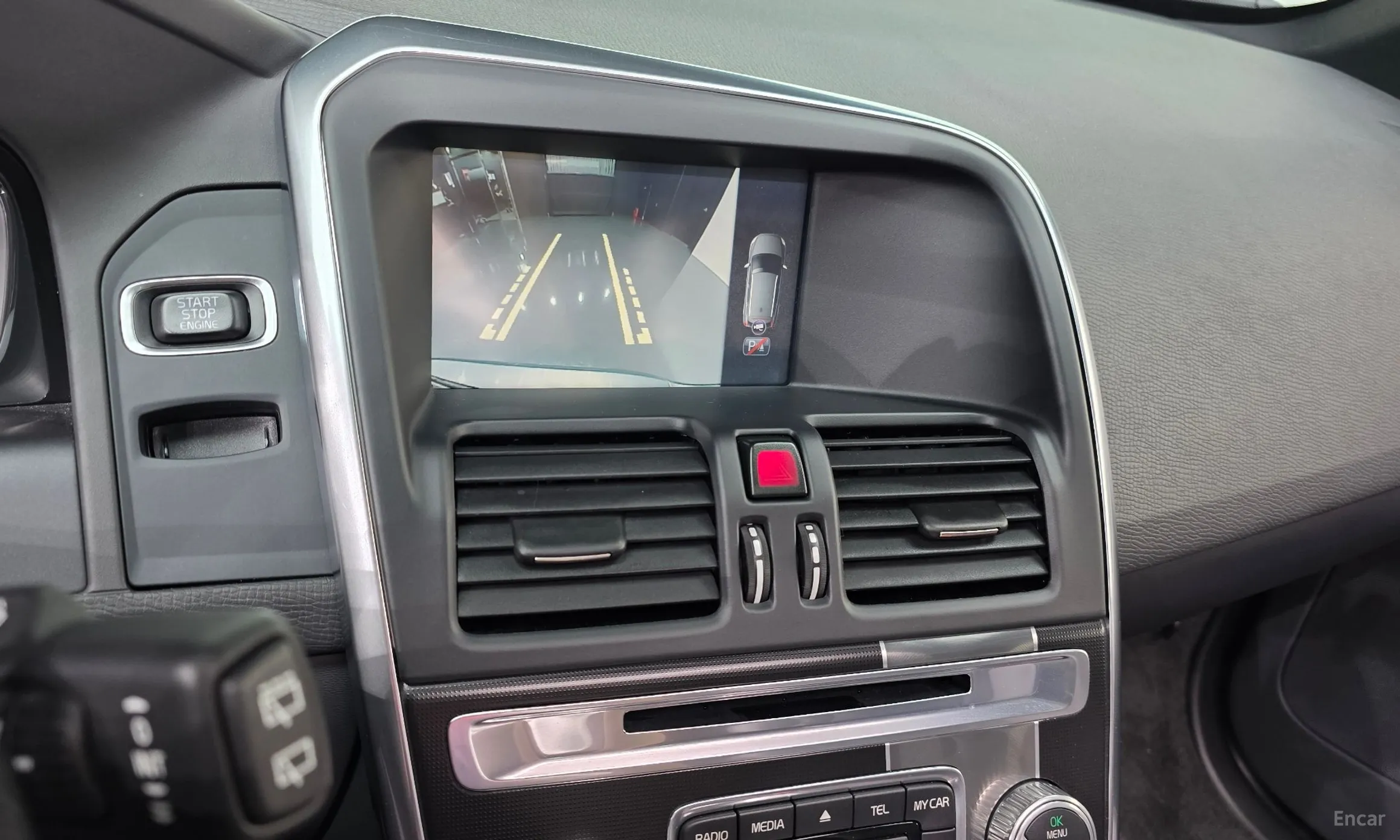 Volvo XC60 превью 16