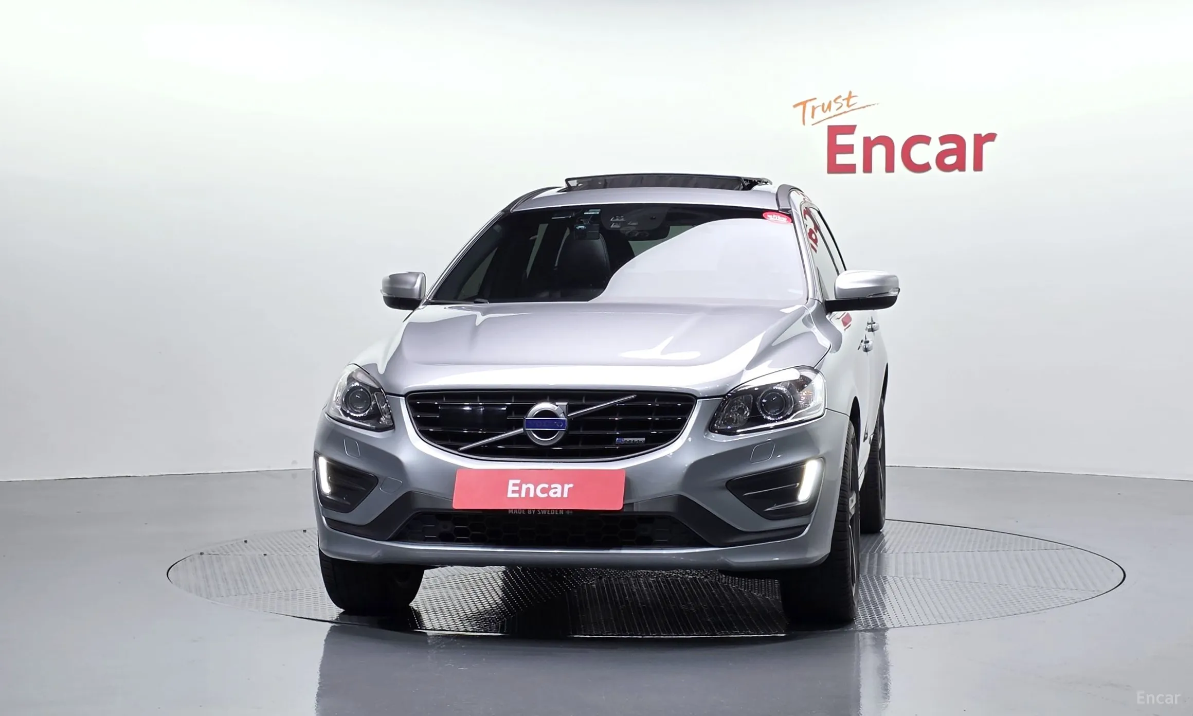 Volvo XC60 превью 3