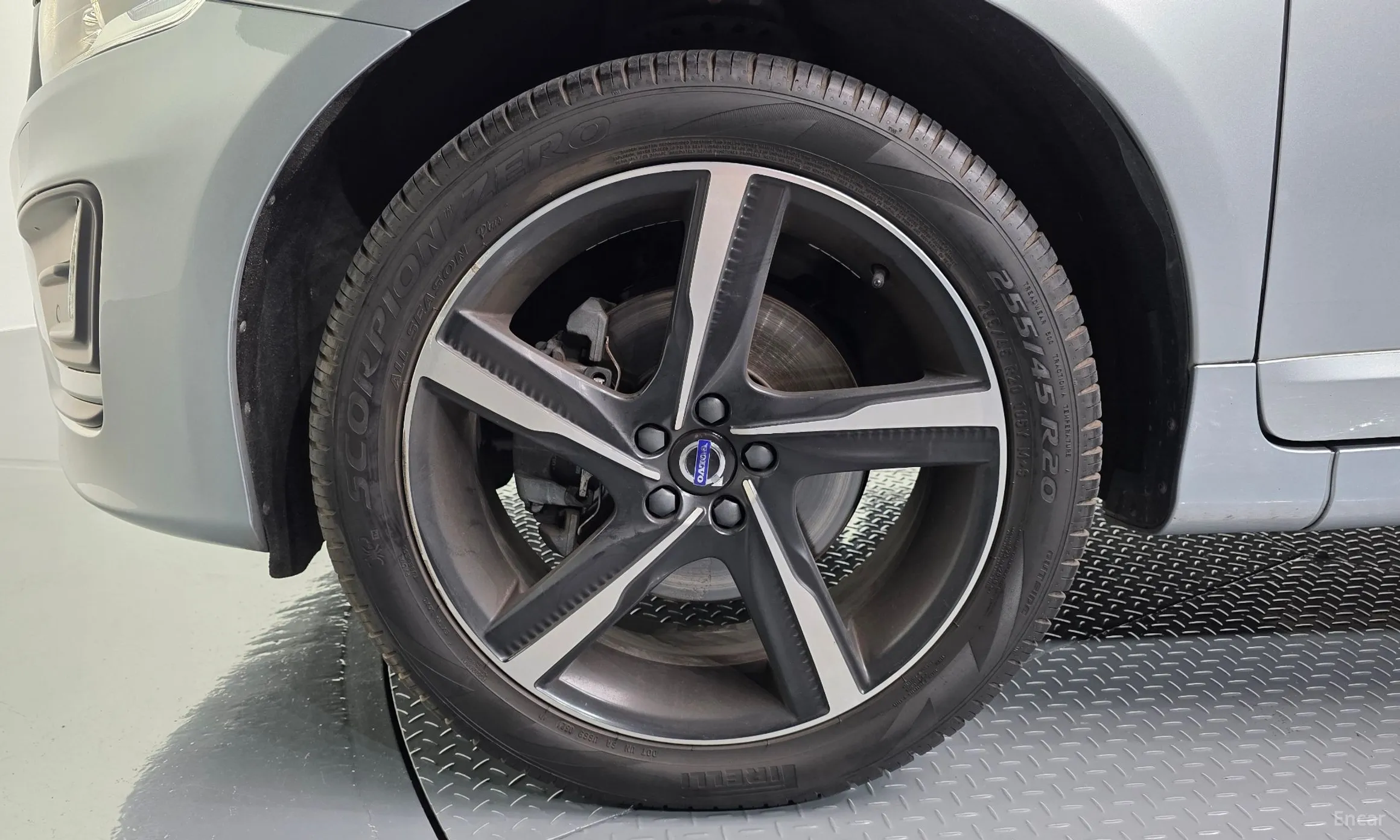 Volvo XC60 превью 5