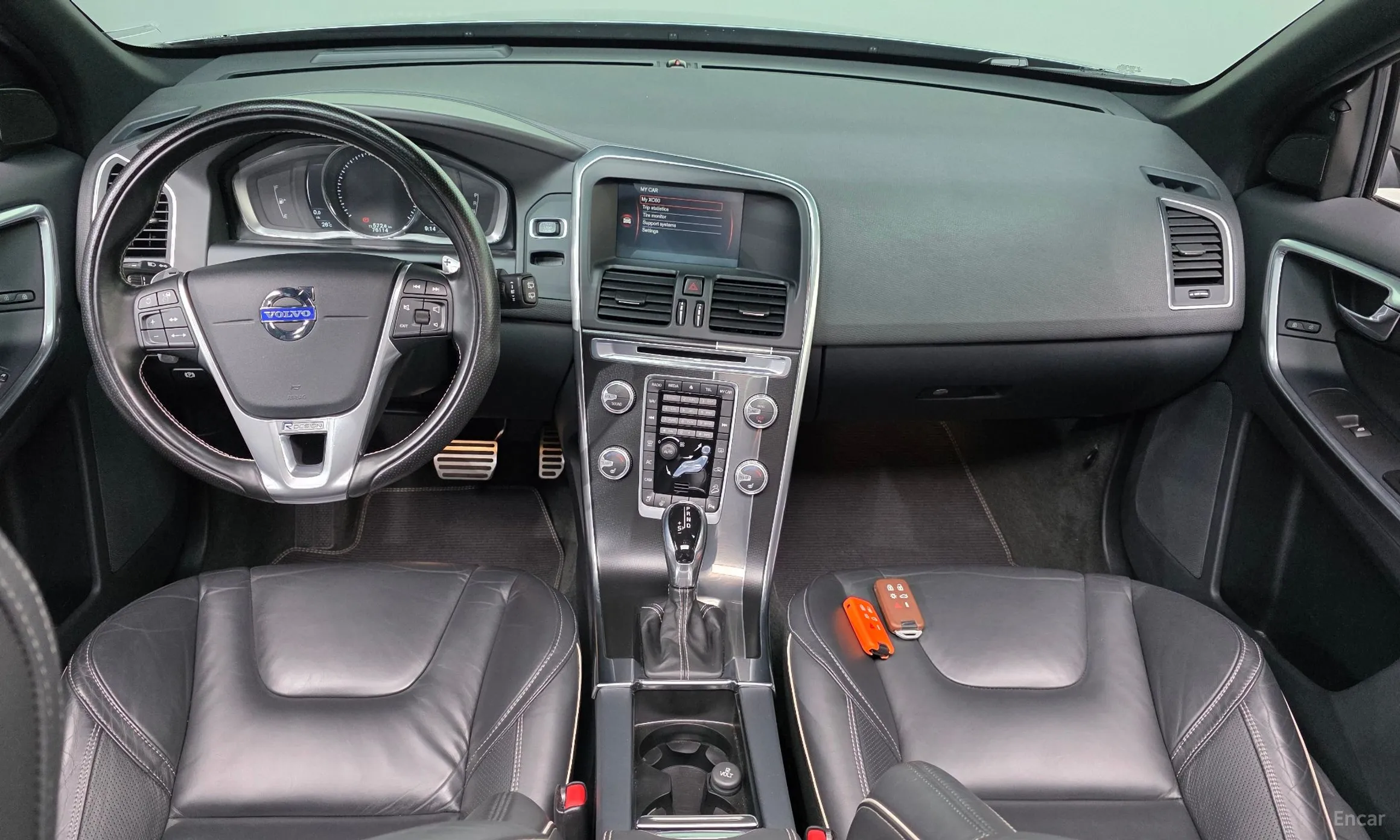 Volvo XC60 превью 7