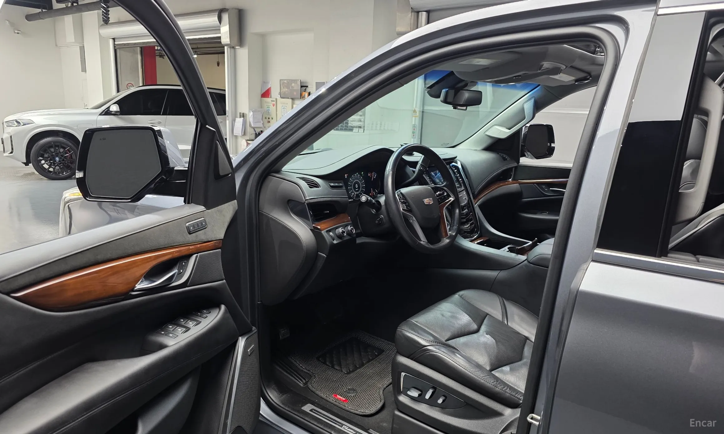 Cadillac Escalade превью 10