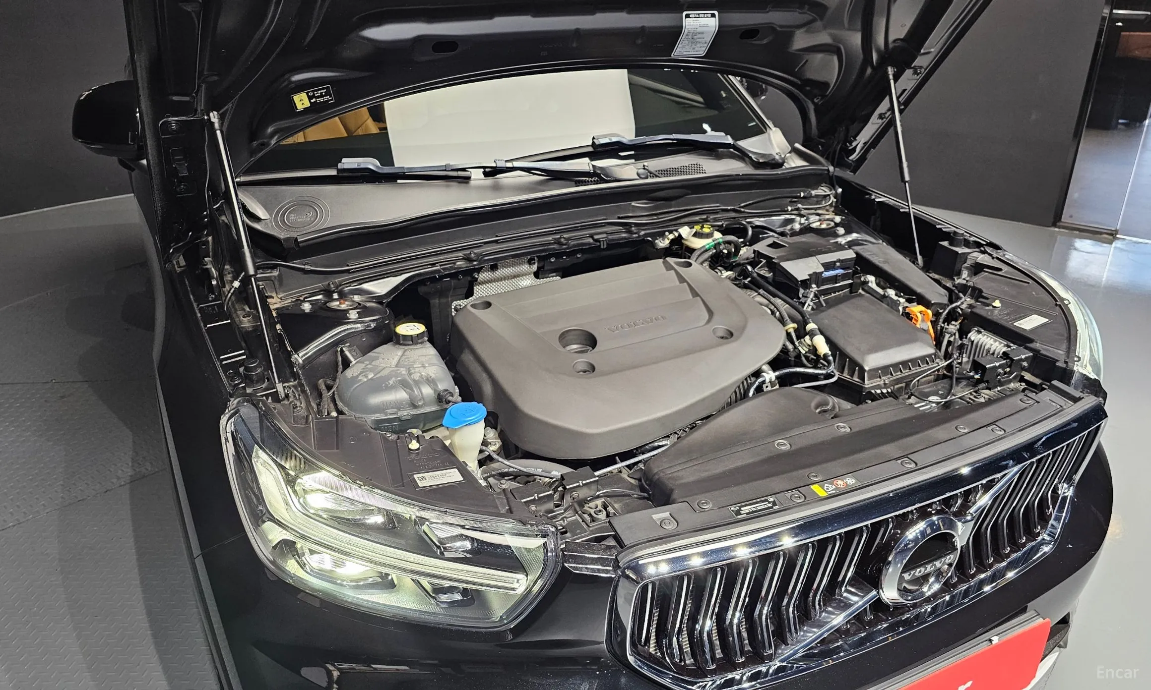 Volvo XC40 превью 6