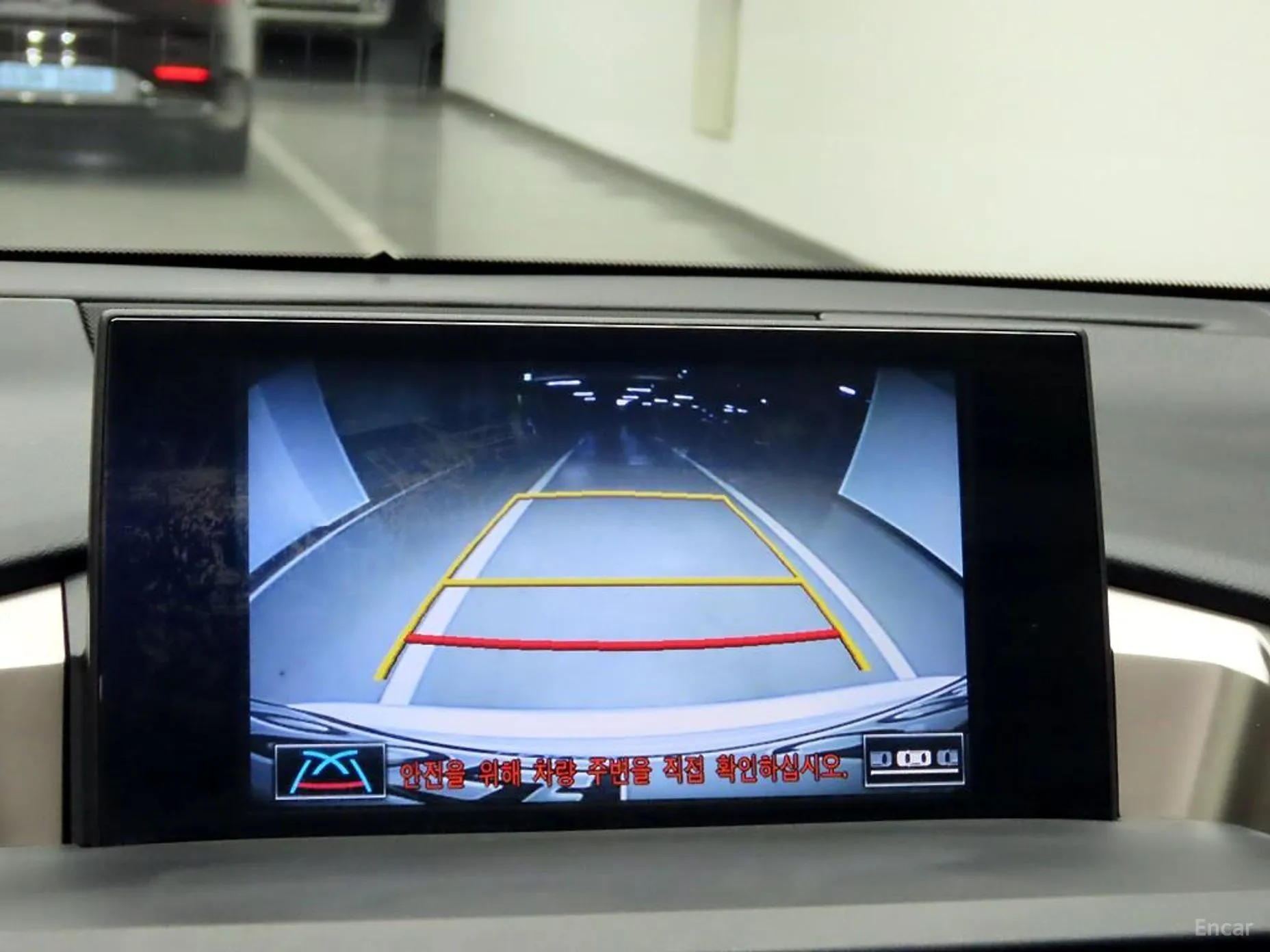 Lexus NX300h превью 16