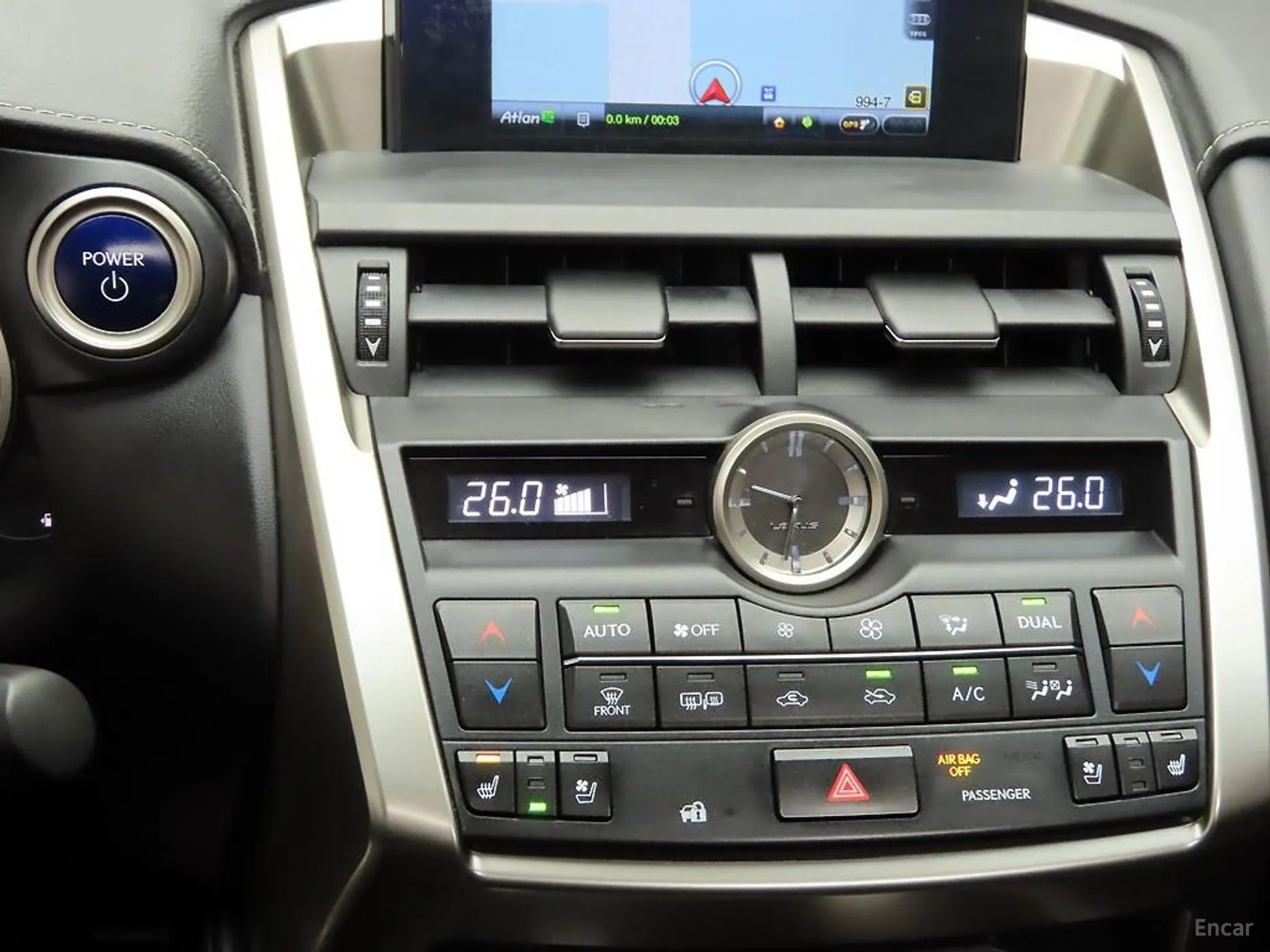 Lexus NX300h превью 9
