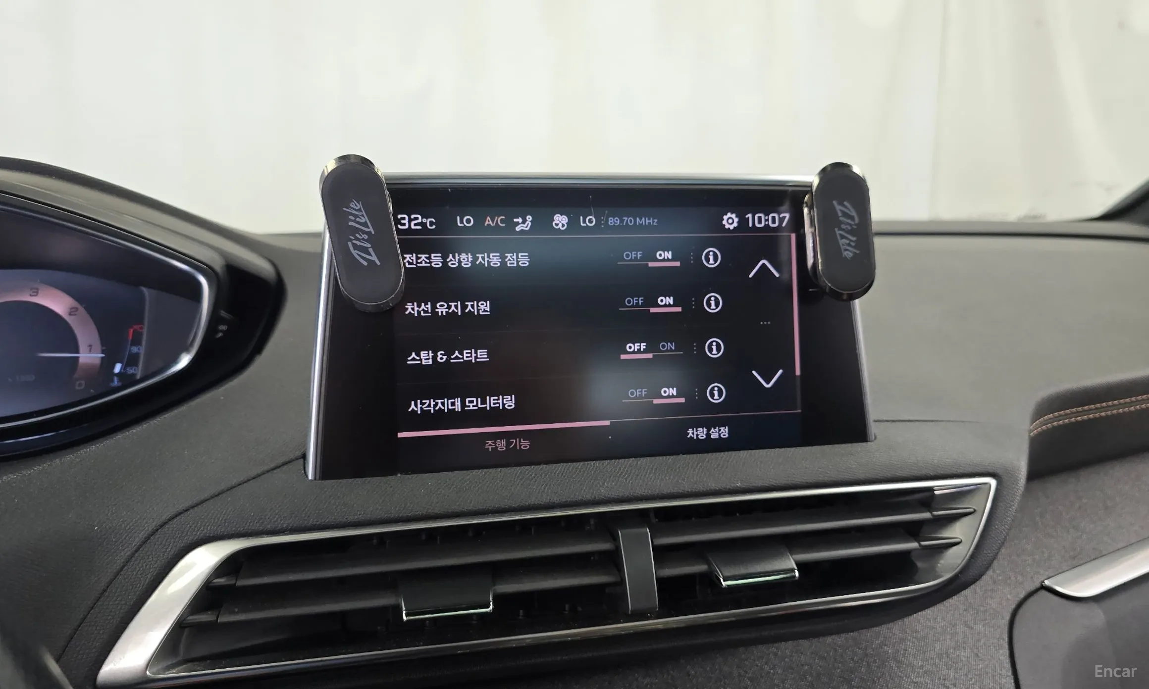Peugeot 3008 2nd generation превью 16