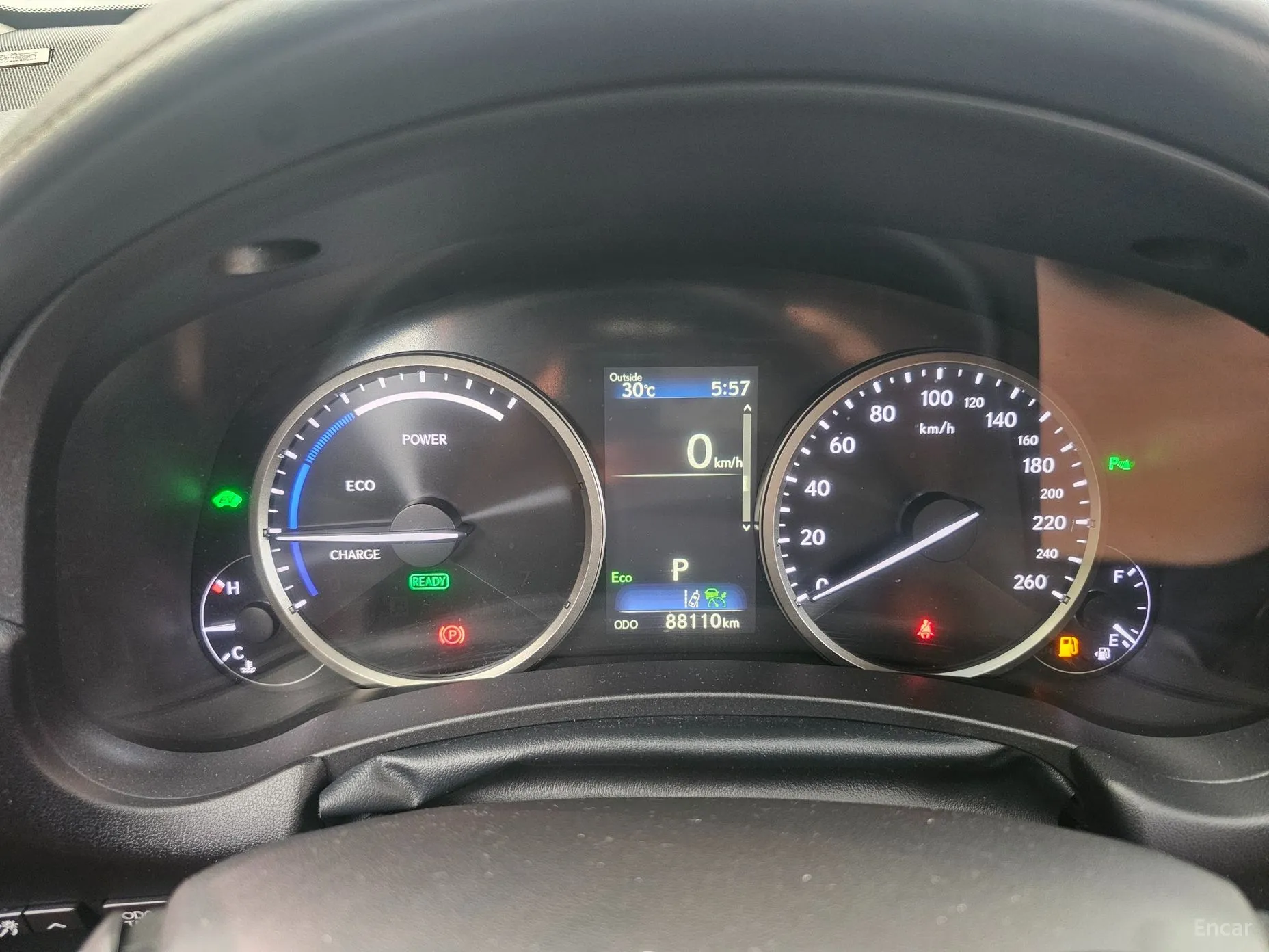 Lexus NX300h превью 18