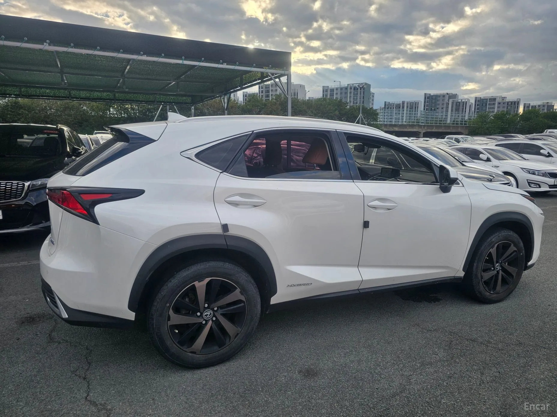 Lexus NX300h превью 5
