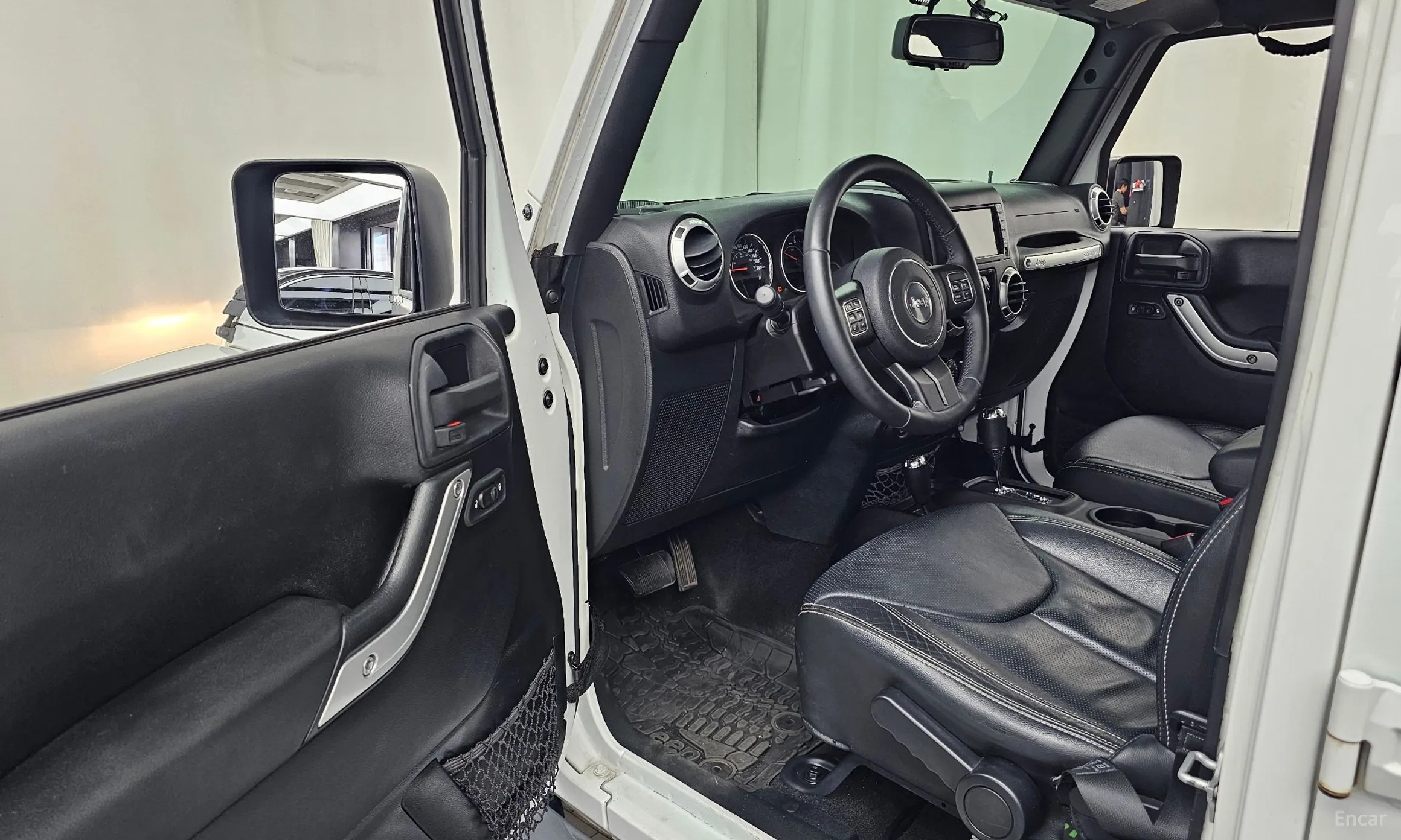 Jeep Wrangler (JK) превью 10