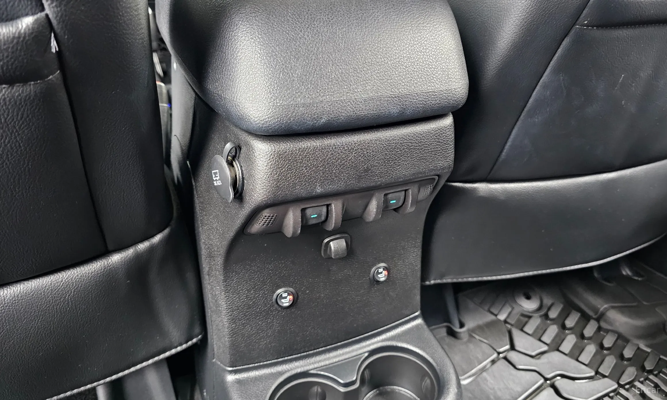 Jeep Wrangler (JK) превью 18