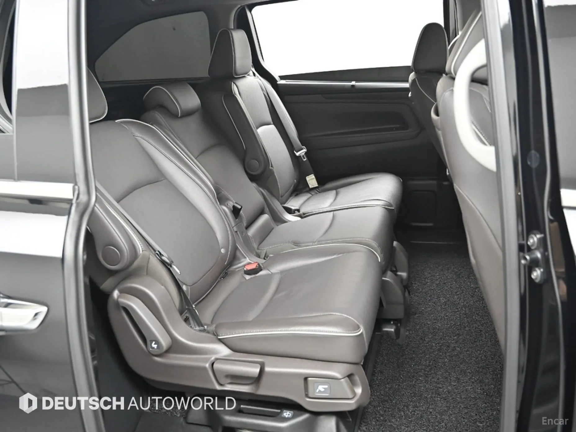 Honda Odyssey превью 16