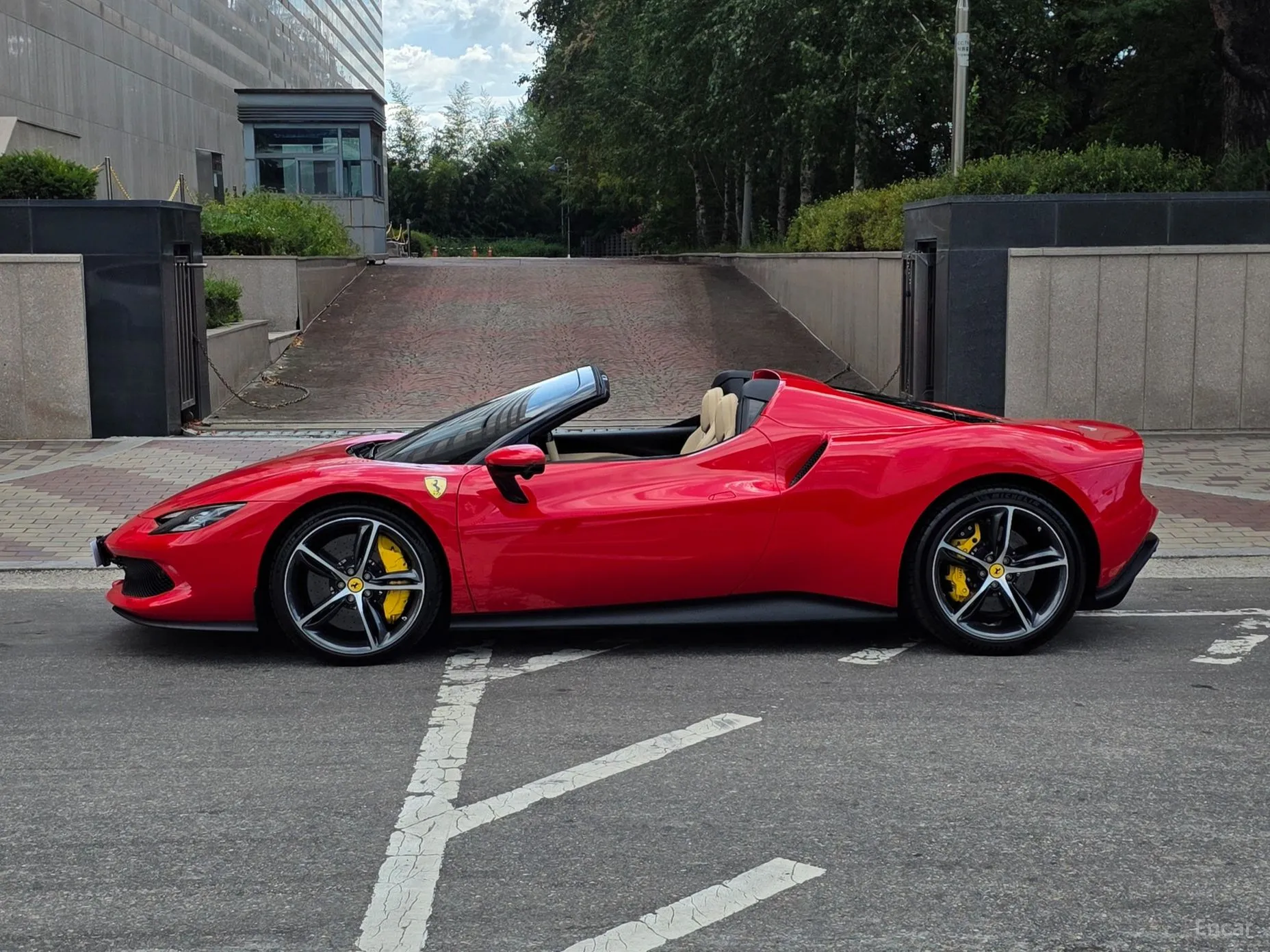 Ferrari 296 GTS превью 18