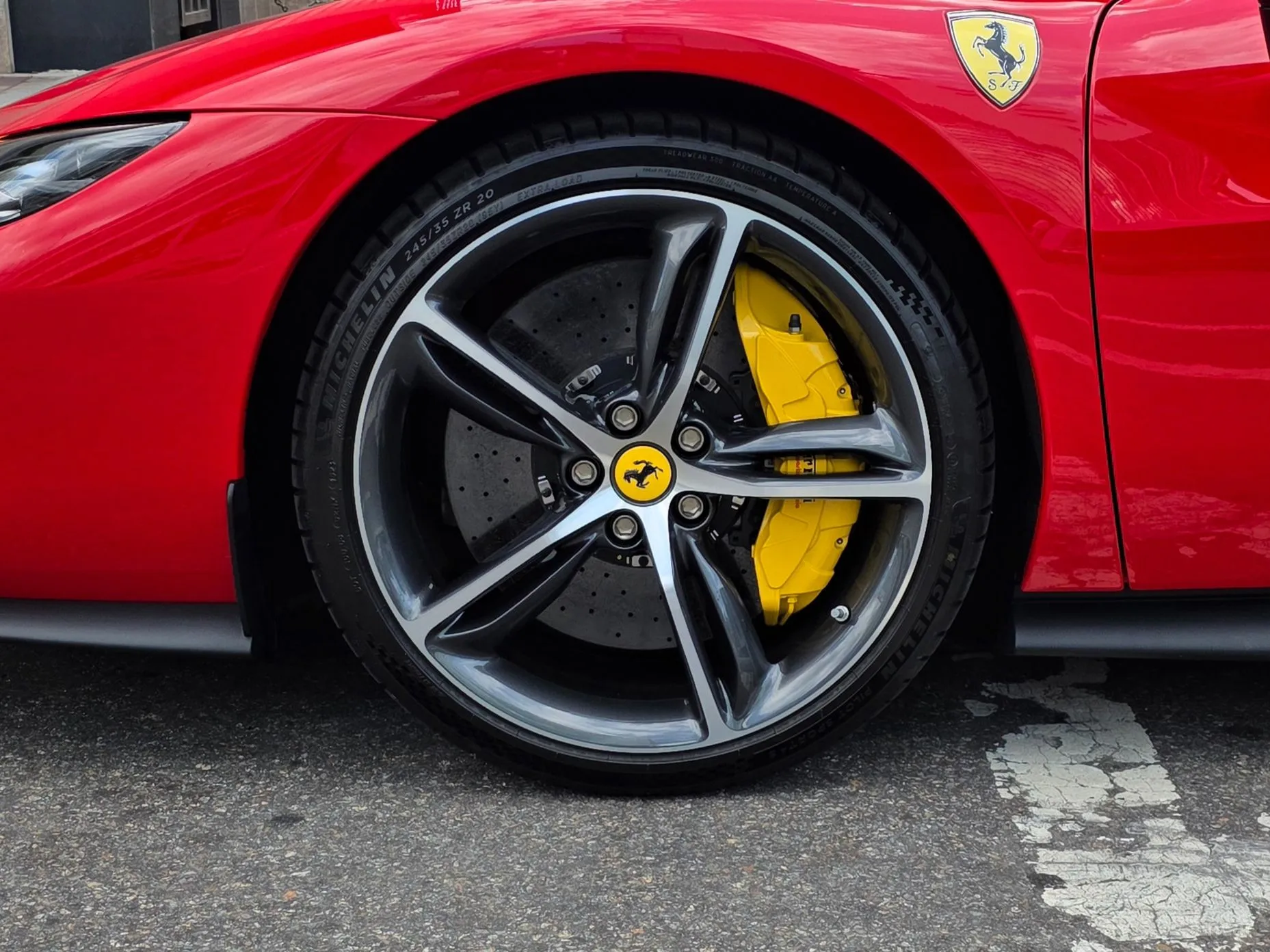 Ferrari 296 GTS превью 5