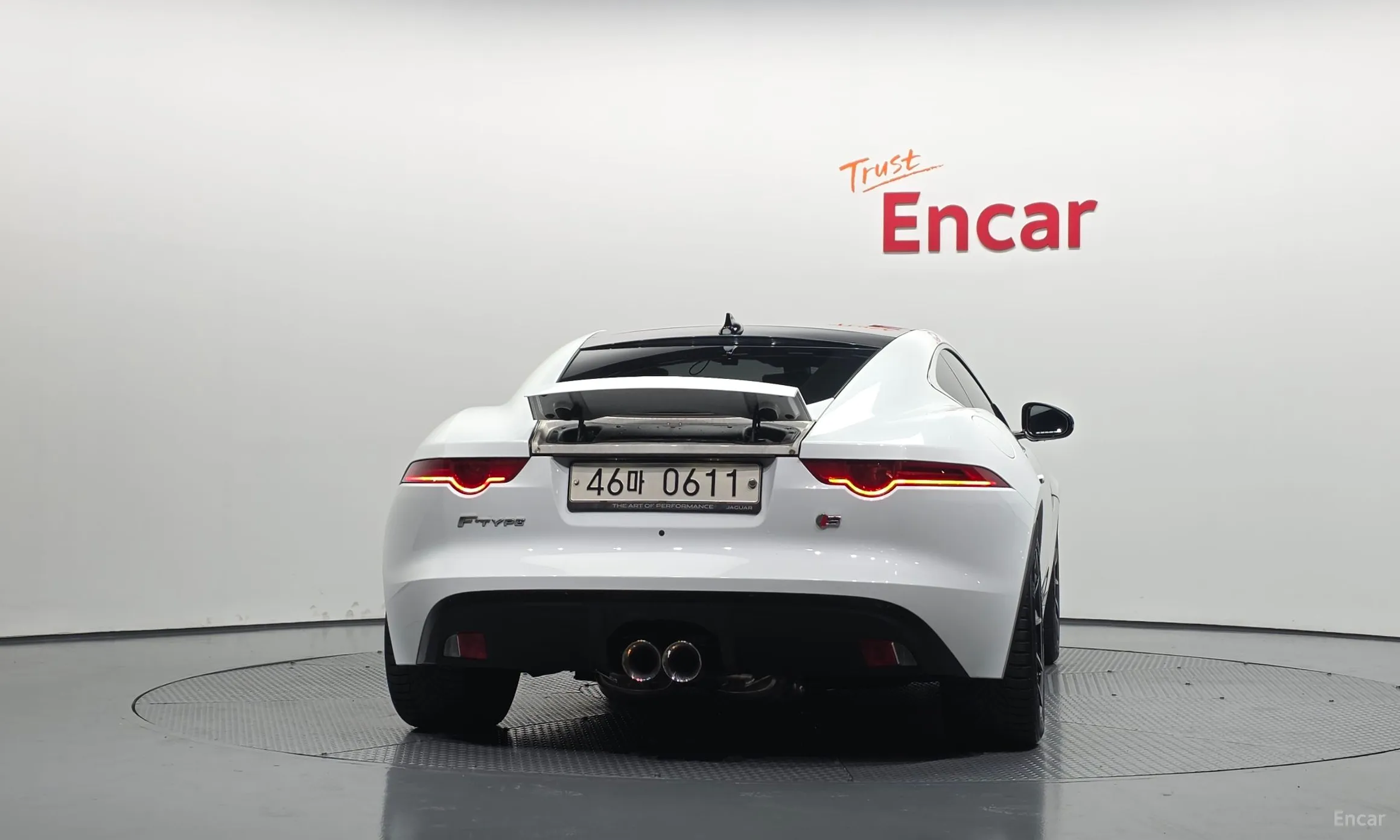 Jaguar F-TYPE превью 4