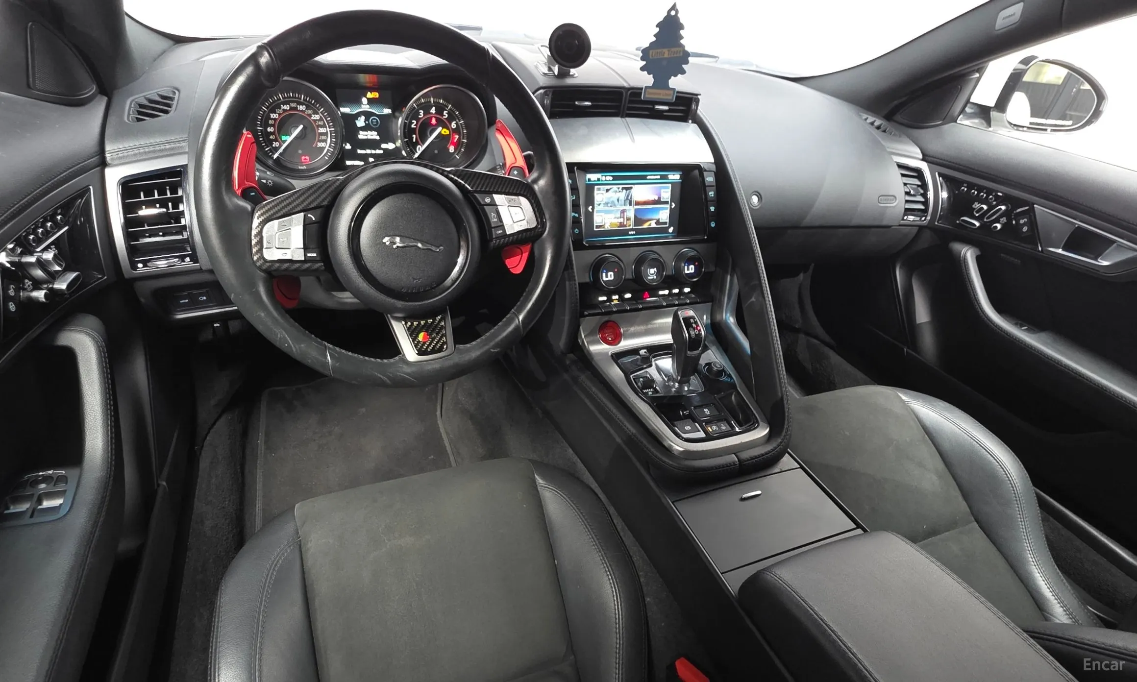 Jaguar F-TYPE превью 7