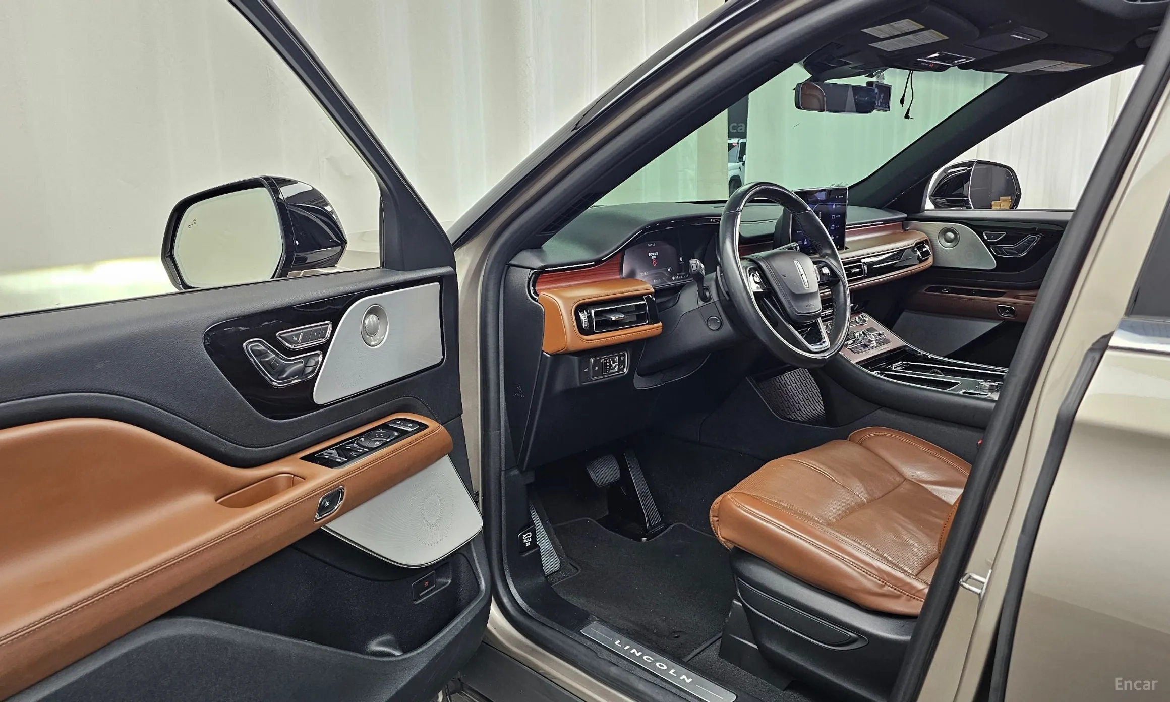 Lincoln Aviator 2nd Generation превью 10