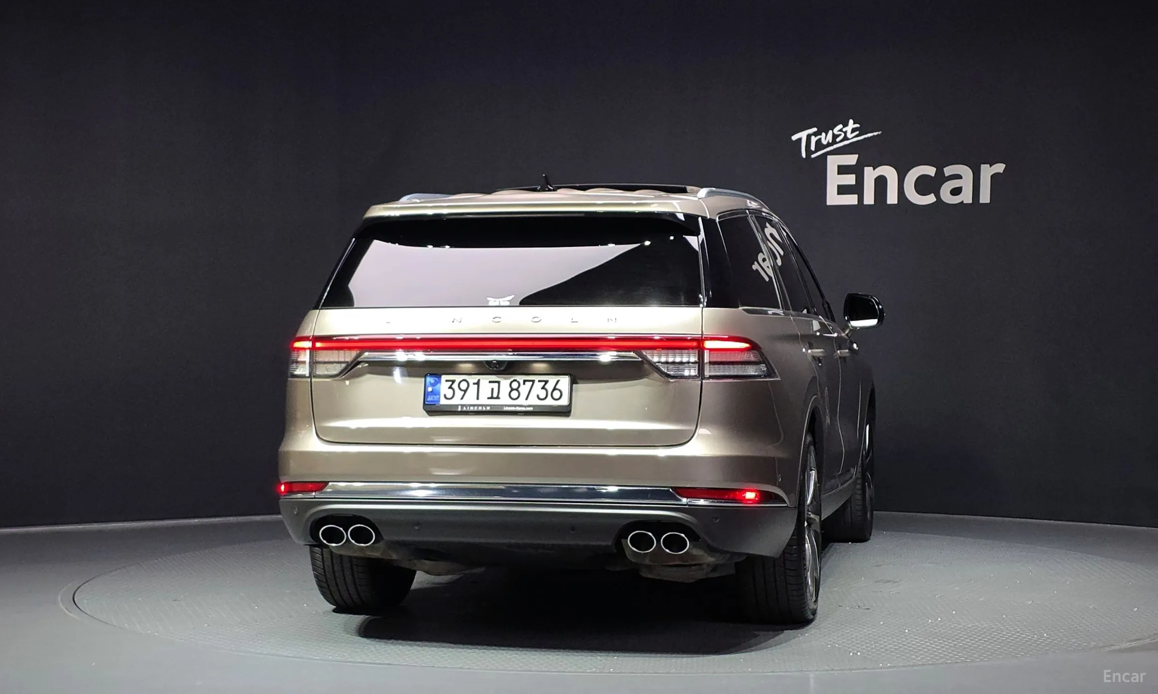 Lincoln Aviator 2nd Generation превью 4