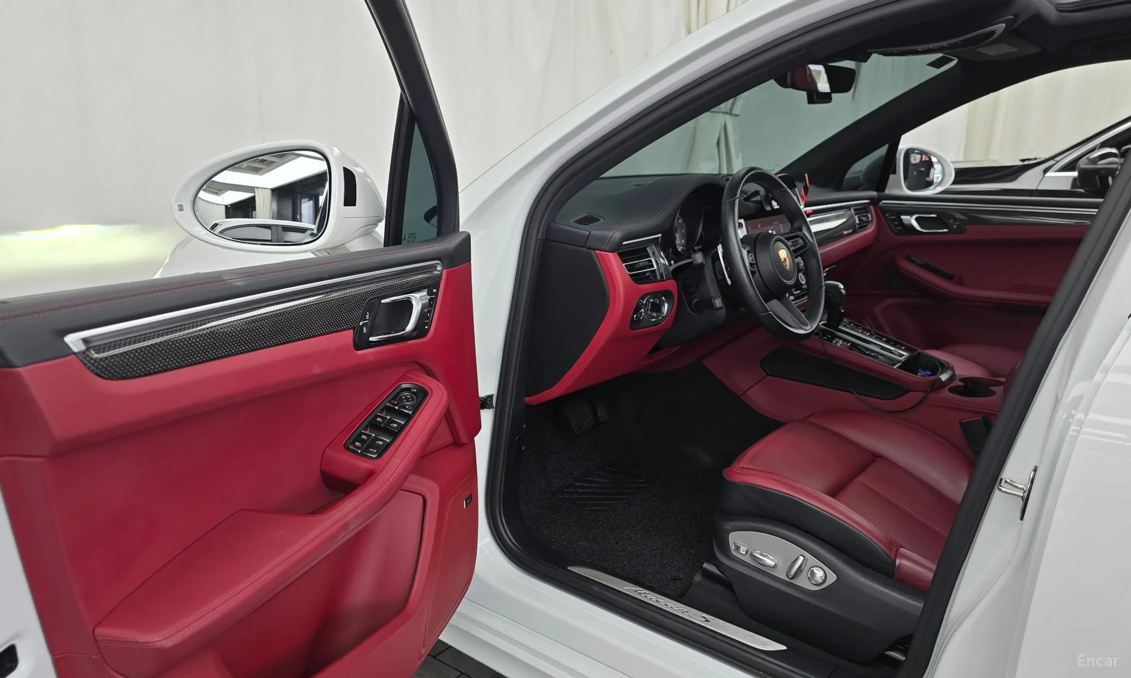 Porsche Macan превью 10