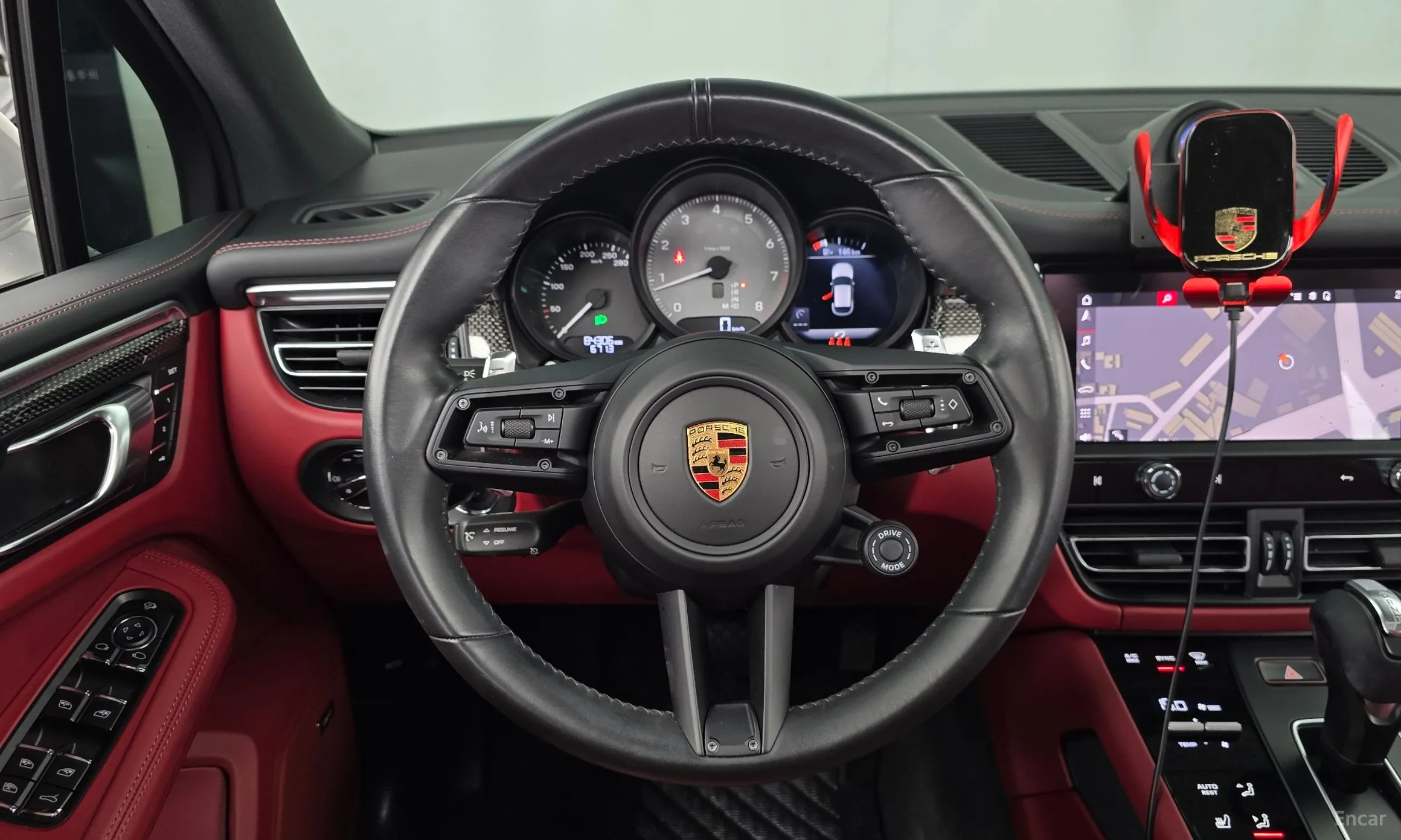 Porsche Macan превью 13