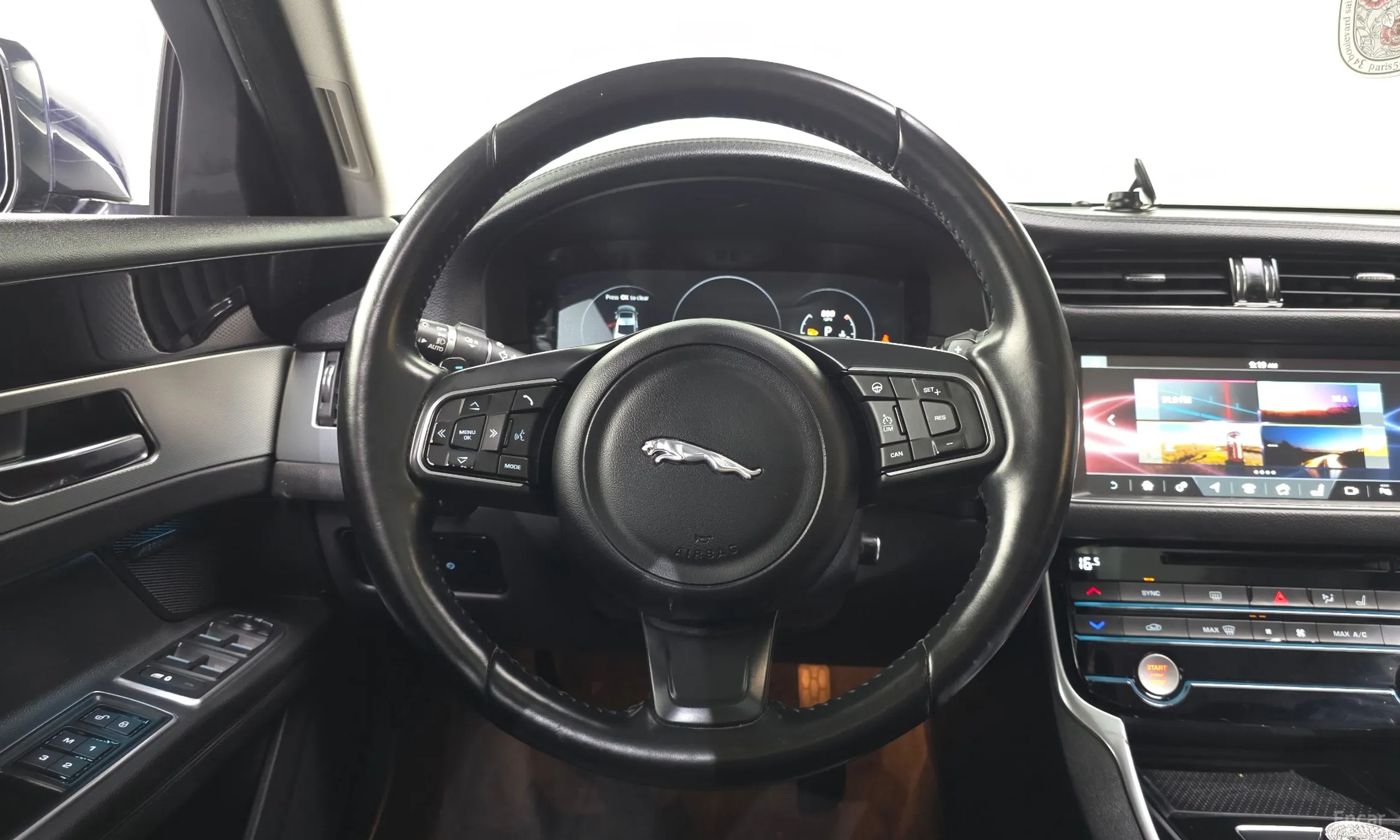 Jaguar XF (x260) превью 13
