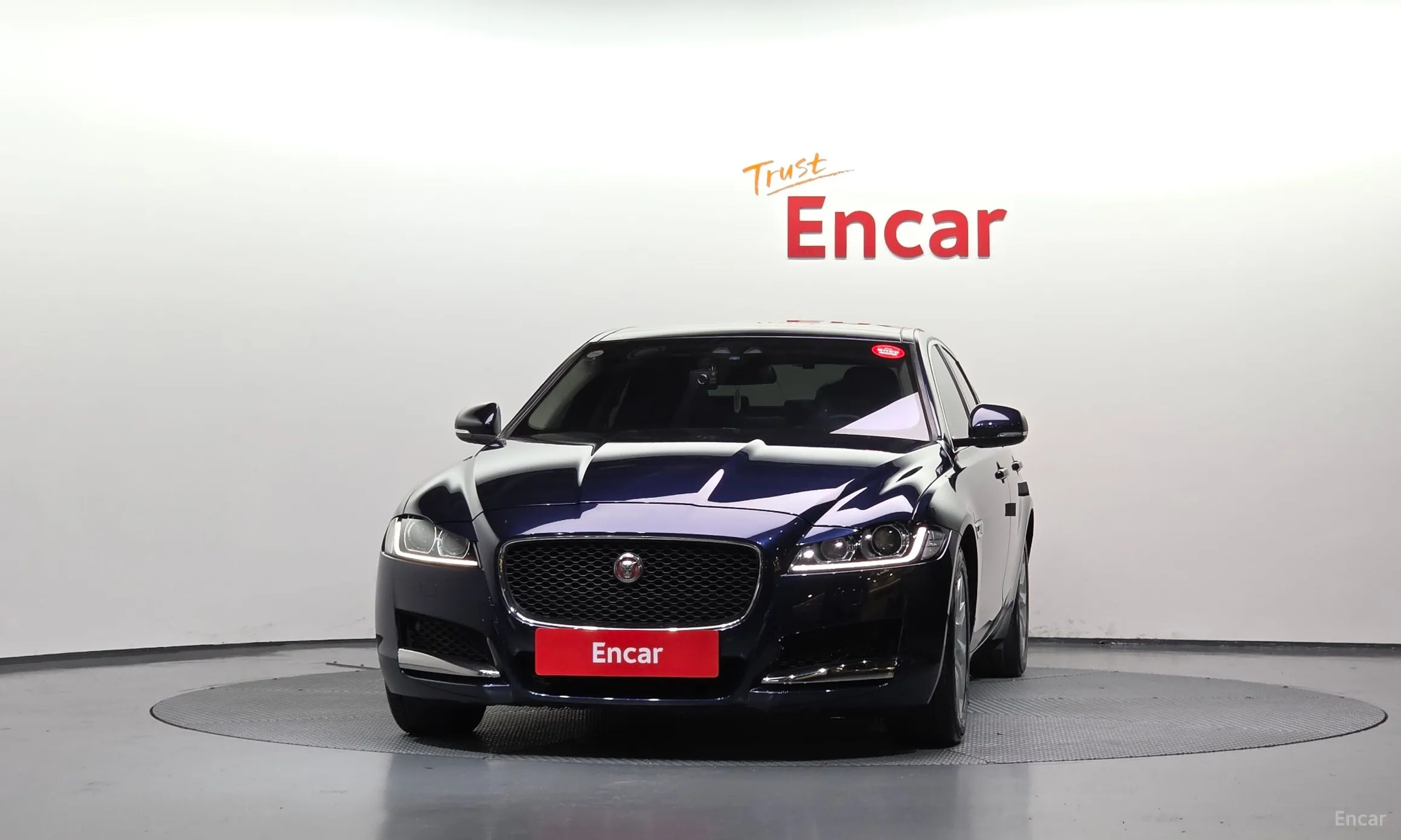 Jaguar XF (x260) превью 3