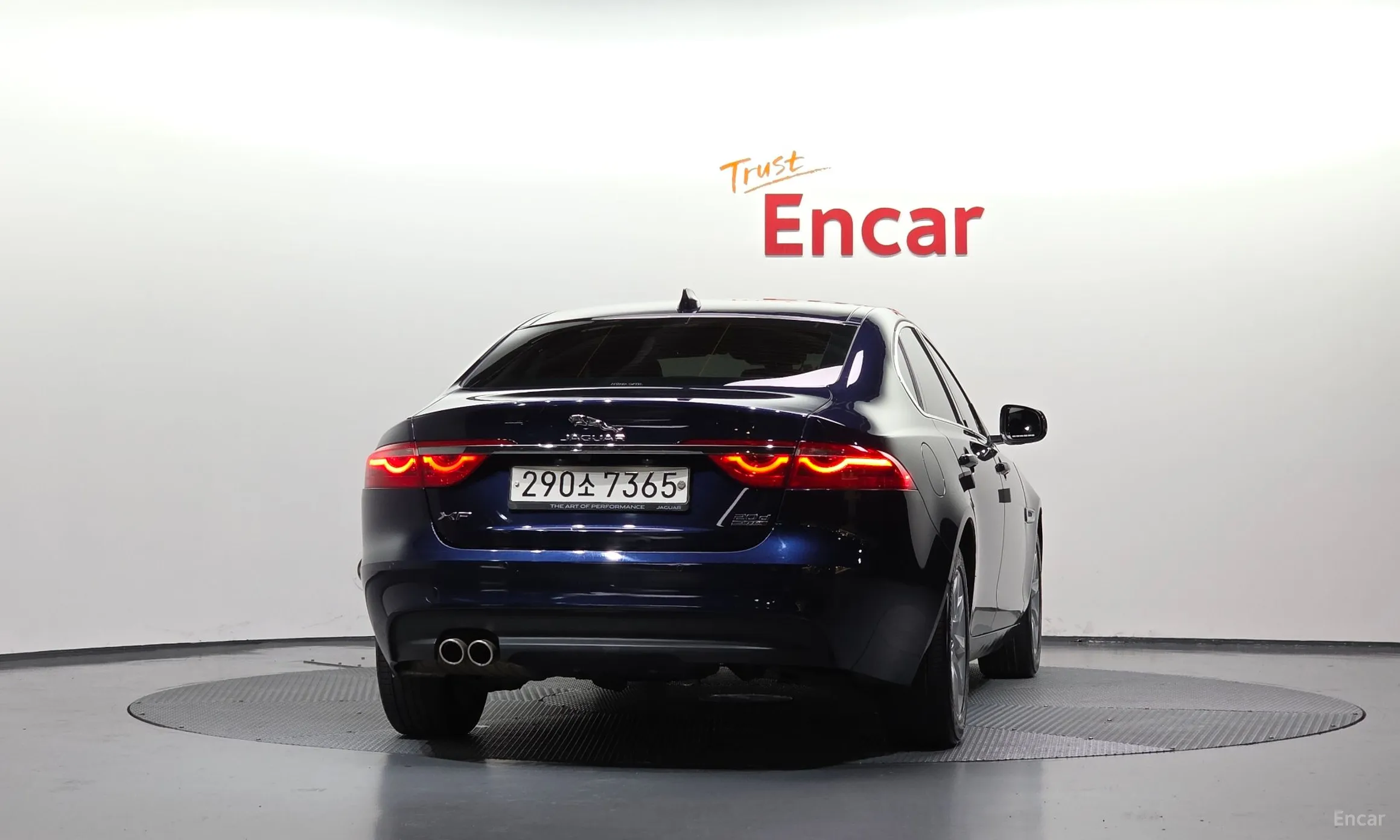 Jaguar XF (x260) превью 4