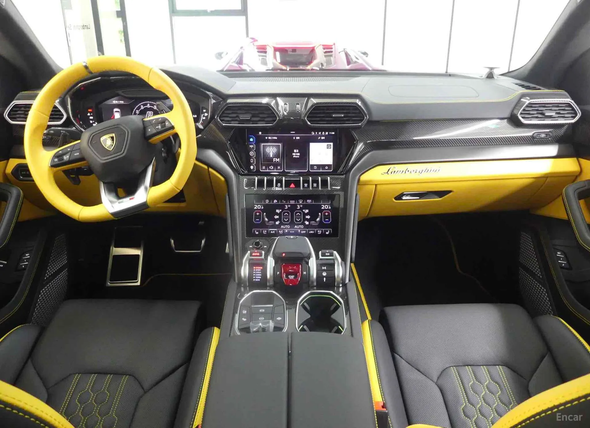 Lamborghini Urus превью 4