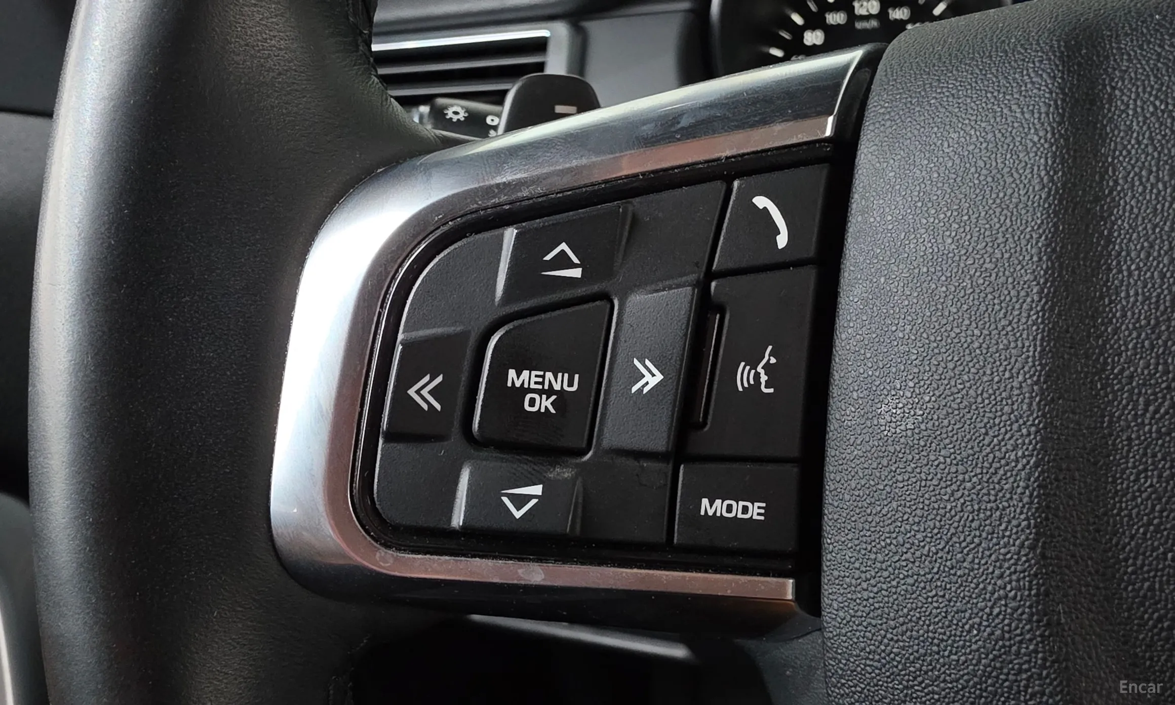 Land Rover Discovery Sports превью 17