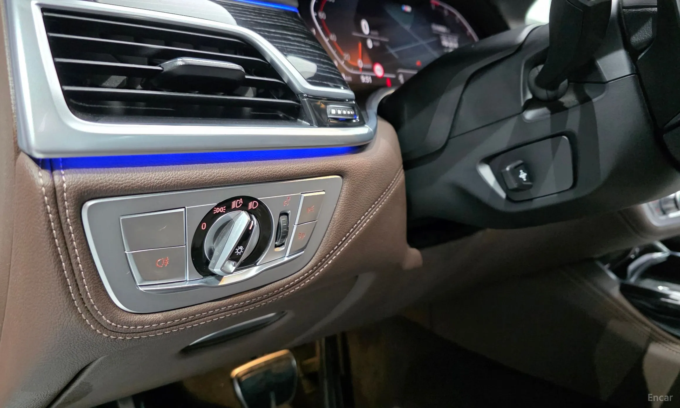 BMW 7 Series (G11) превью 12