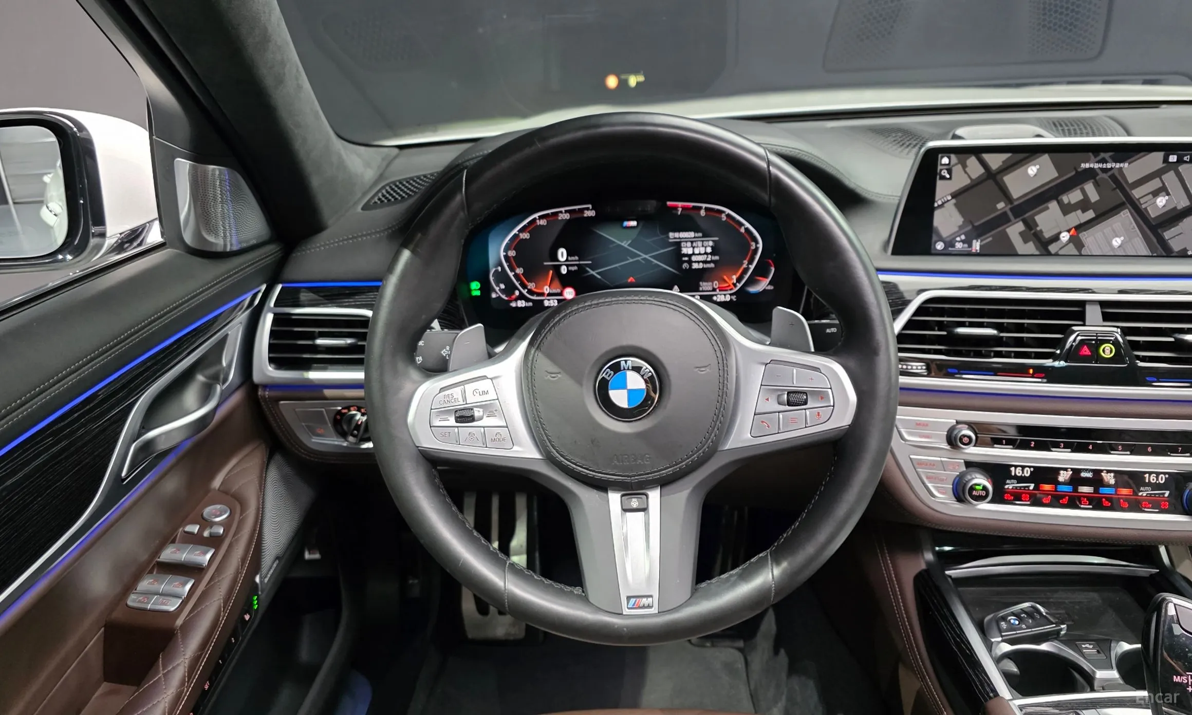 BMW 7 Series (G11) превью 13