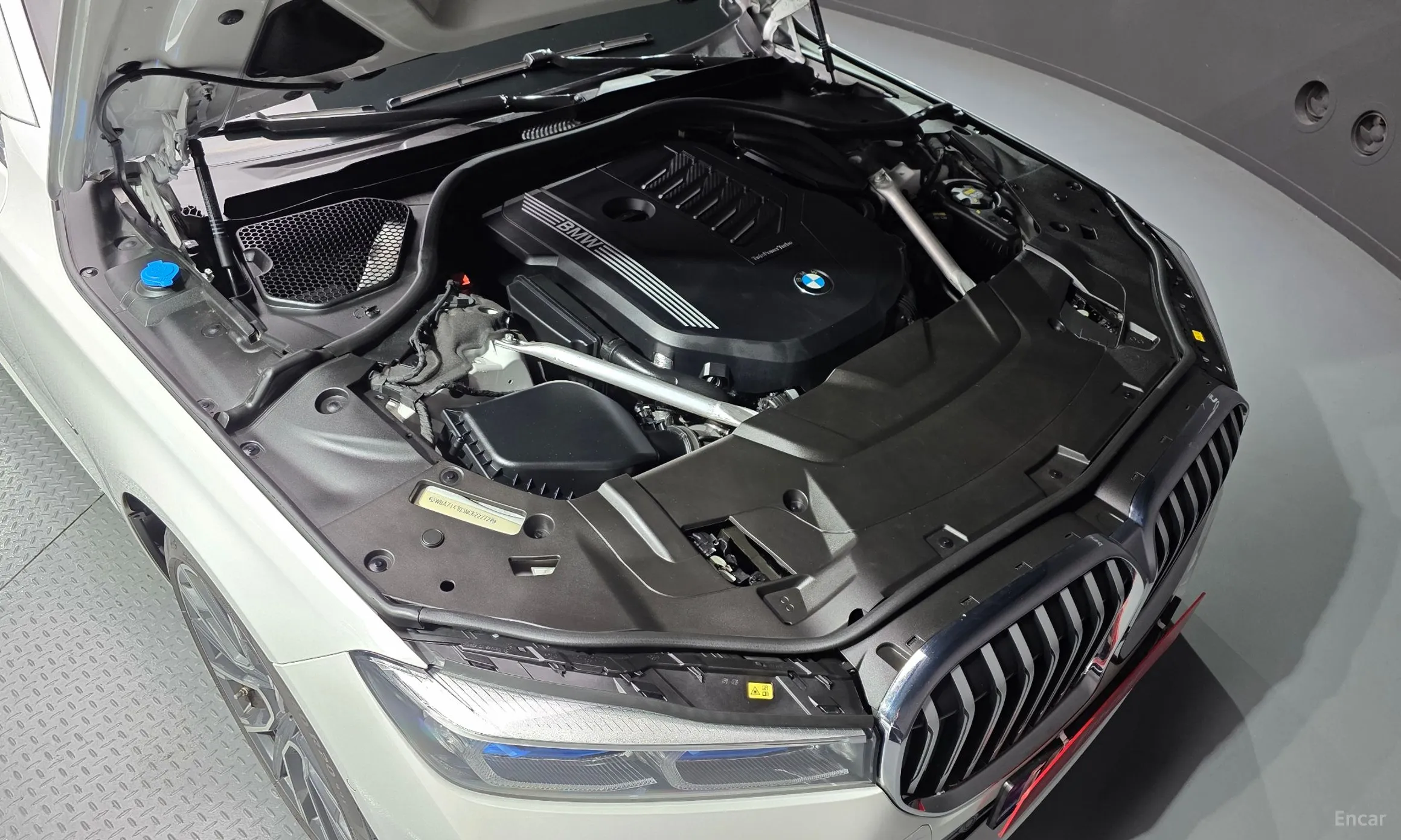 BMW 7 Series (G11) превью 6
