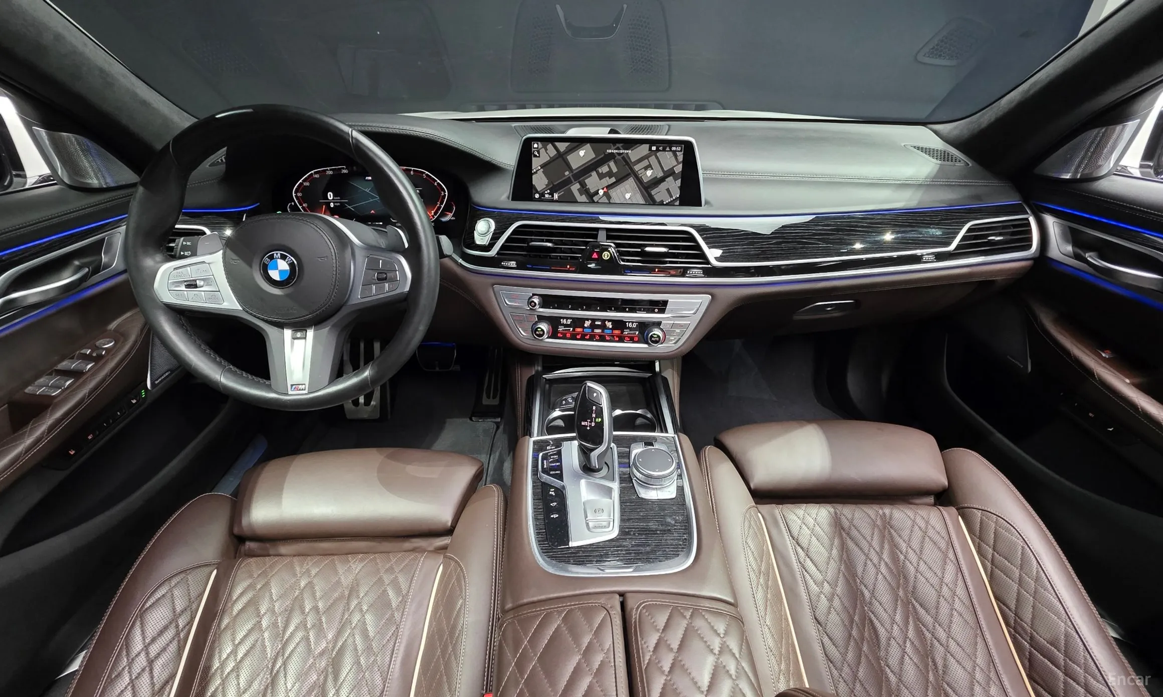BMW 7 Series (G11) превью 7
