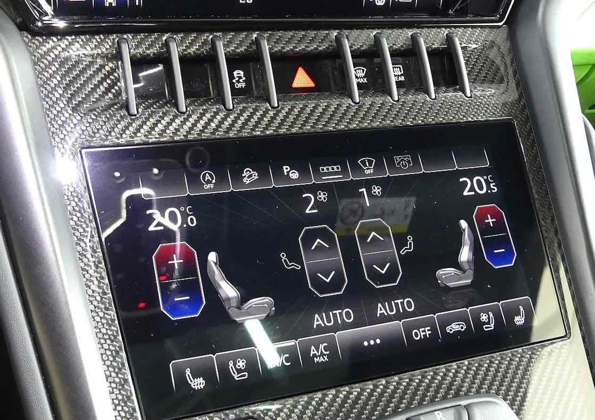 Lamborghini Urus превью 18