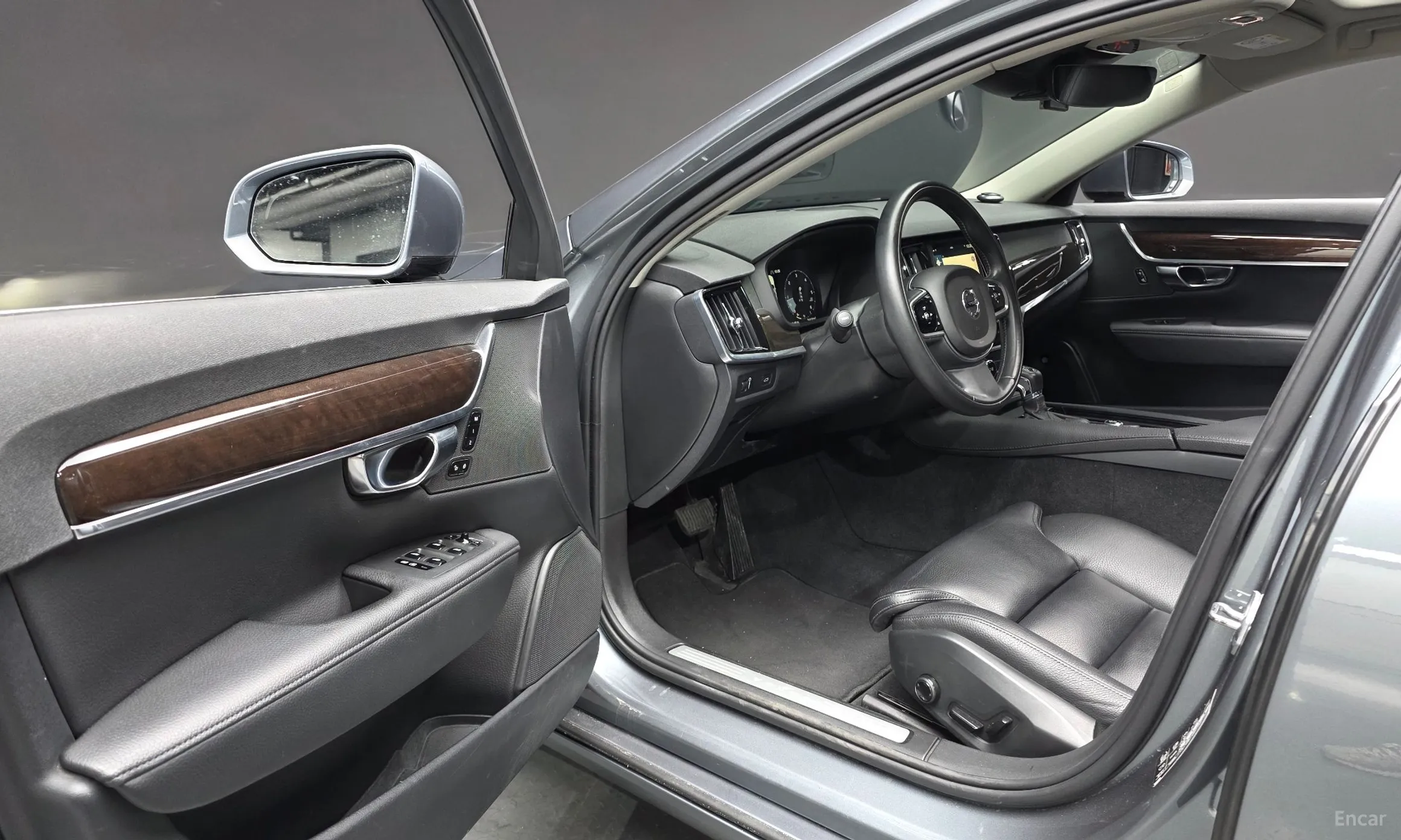 Volvo S90 превью 10