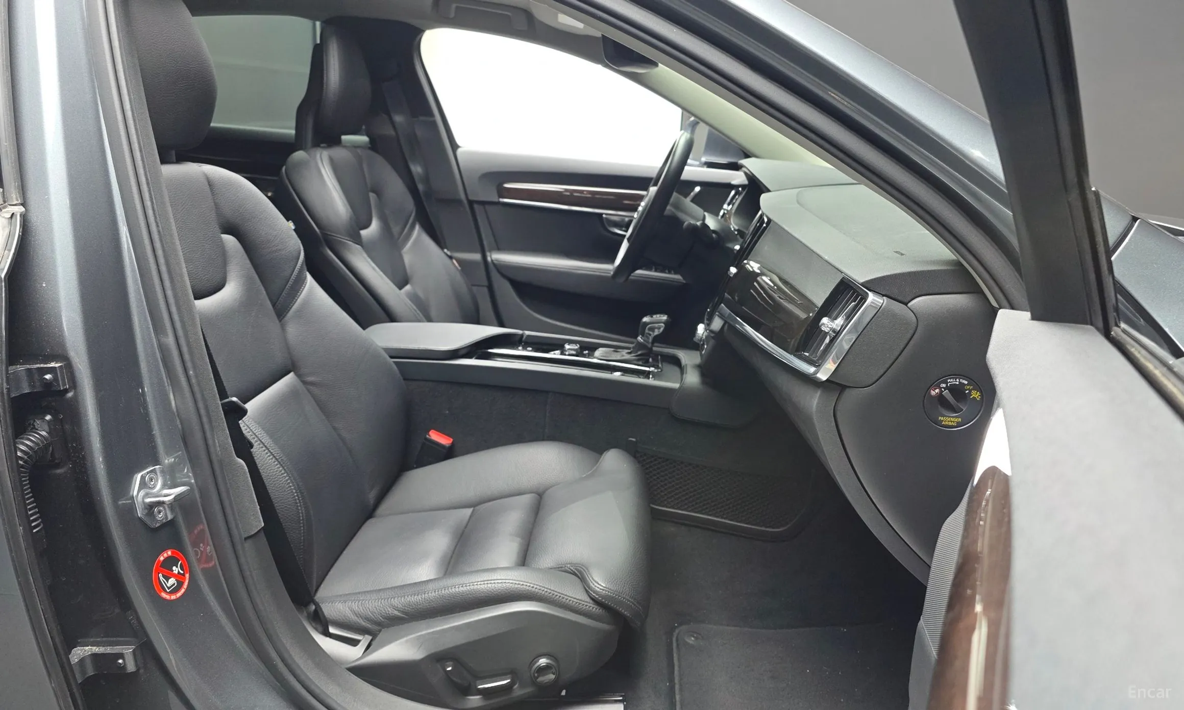 Volvo S90 превью 11