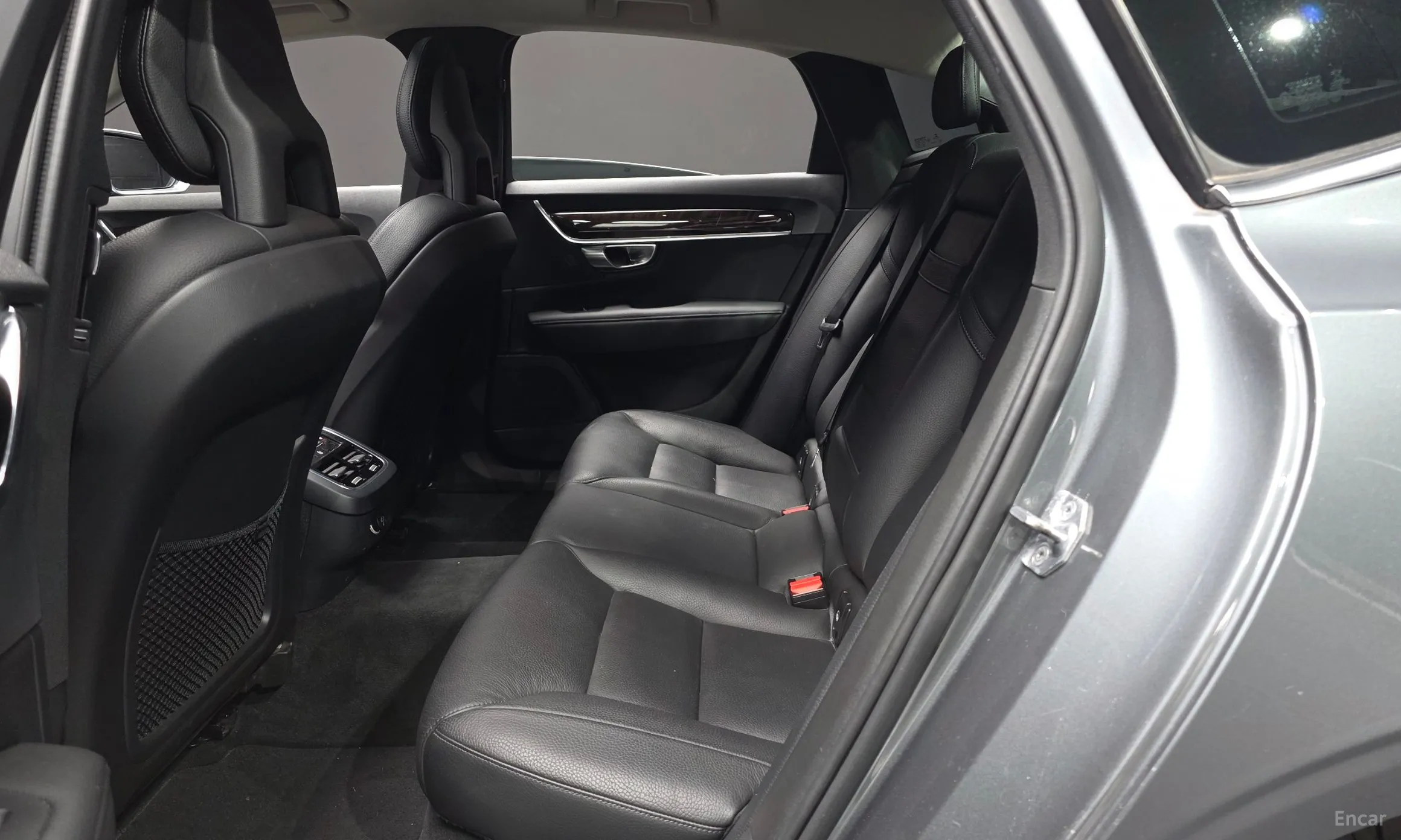 Volvo S90 превью 12
