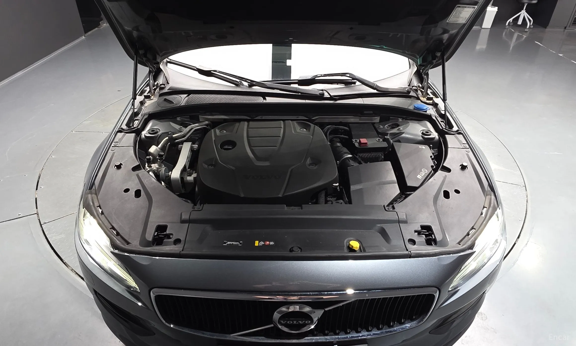 Volvo S90 превью 6