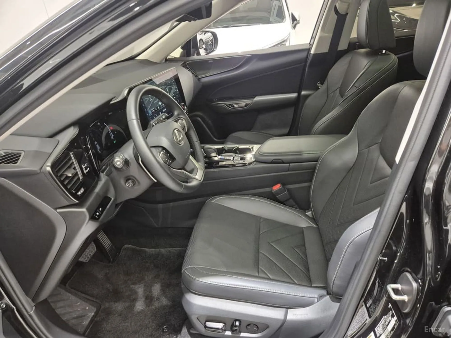 Lexus NX350h Gen 2 превью 10