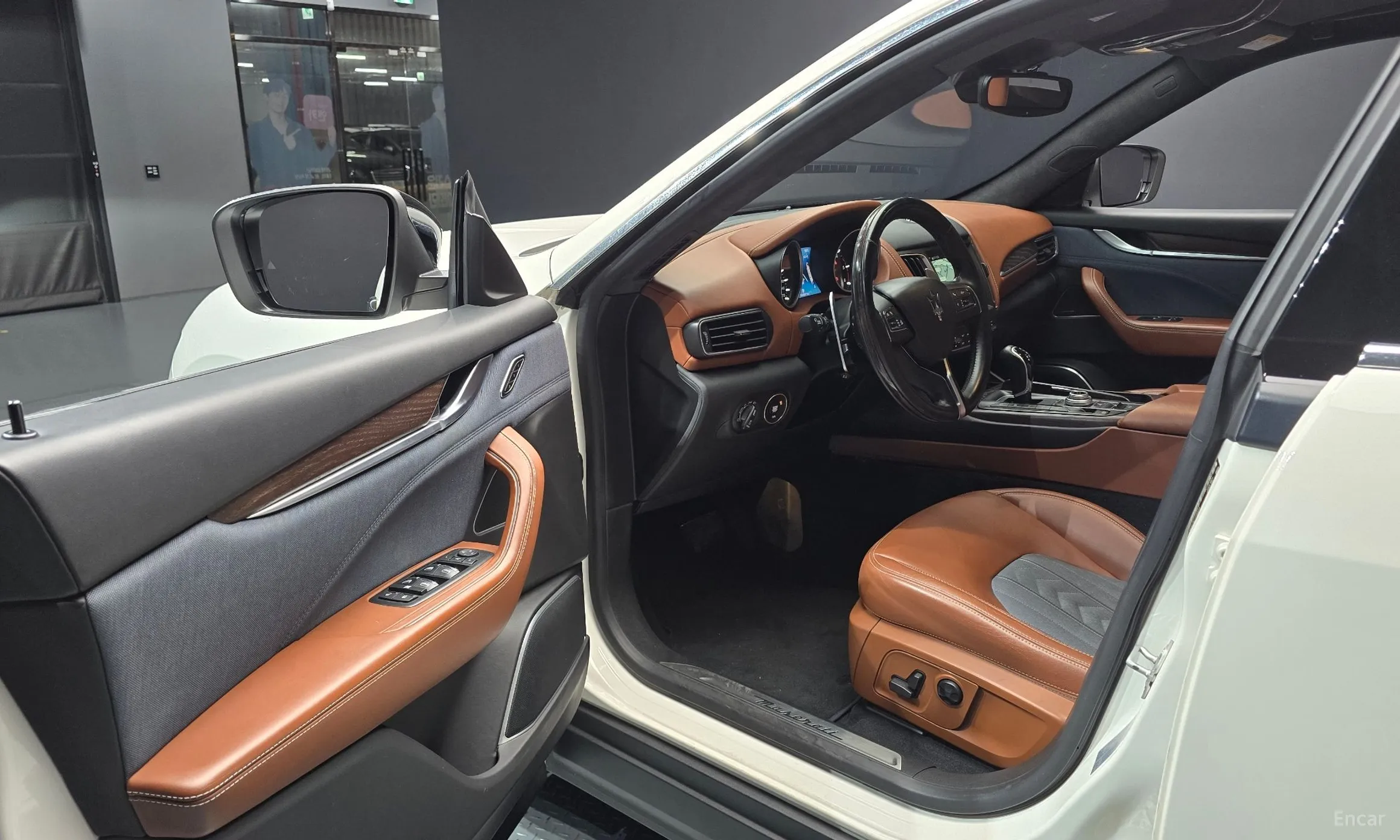 Maserati Levante превью 10